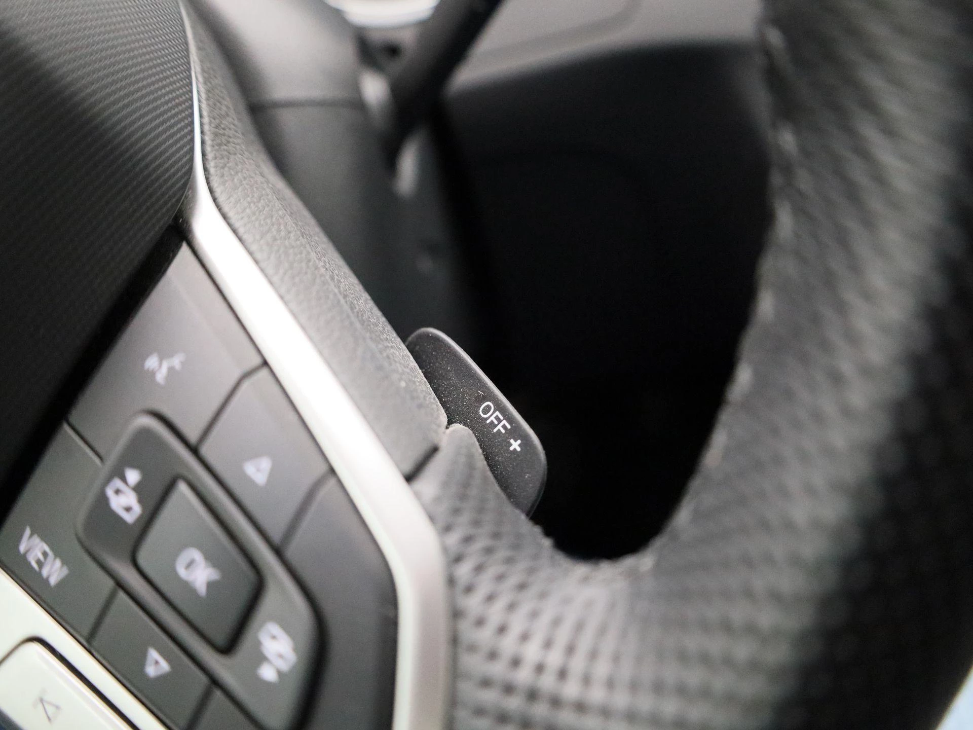 Volkswagen-Passat-image-27