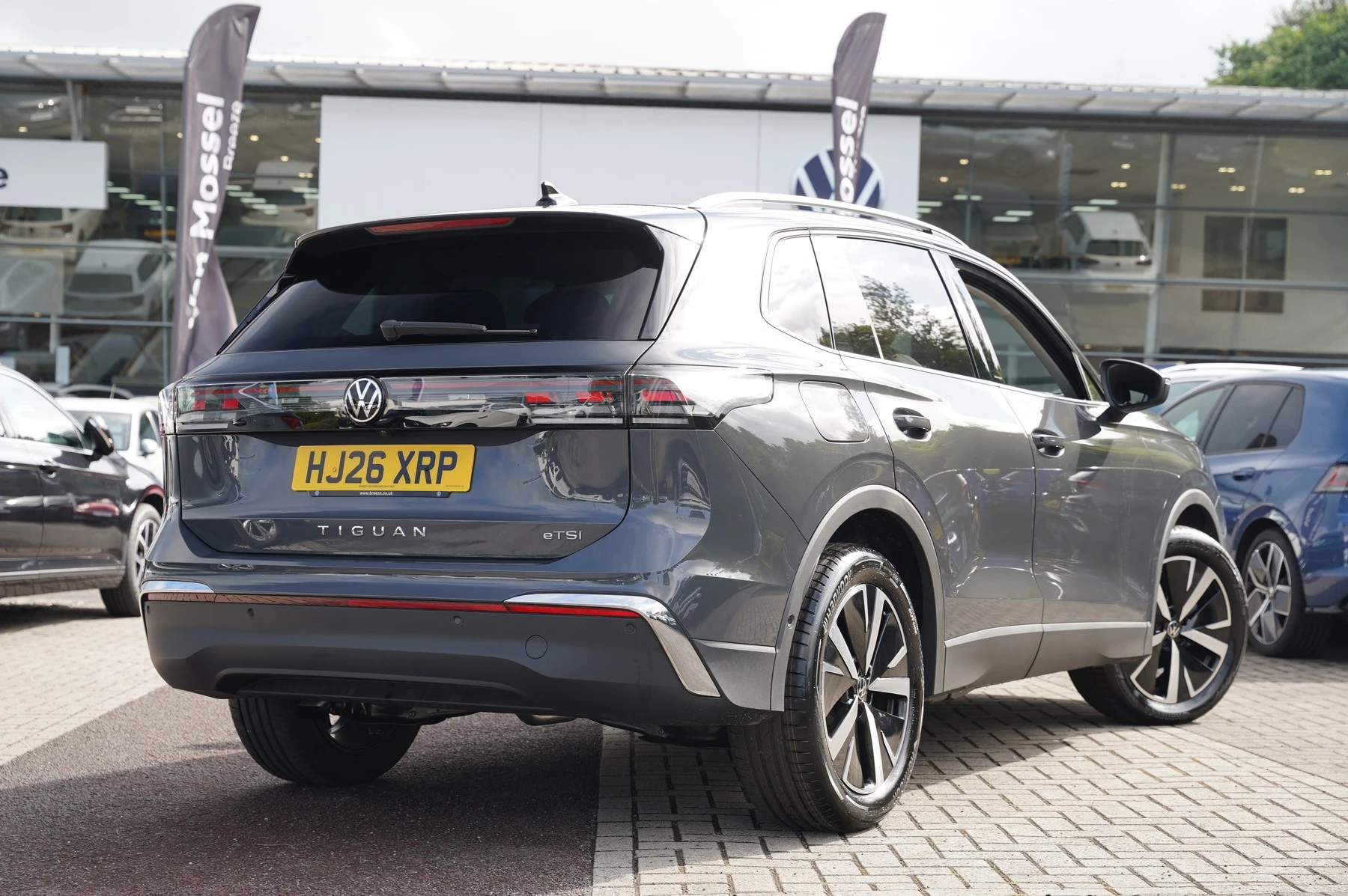 Volkswagen-Tiguan-image-24