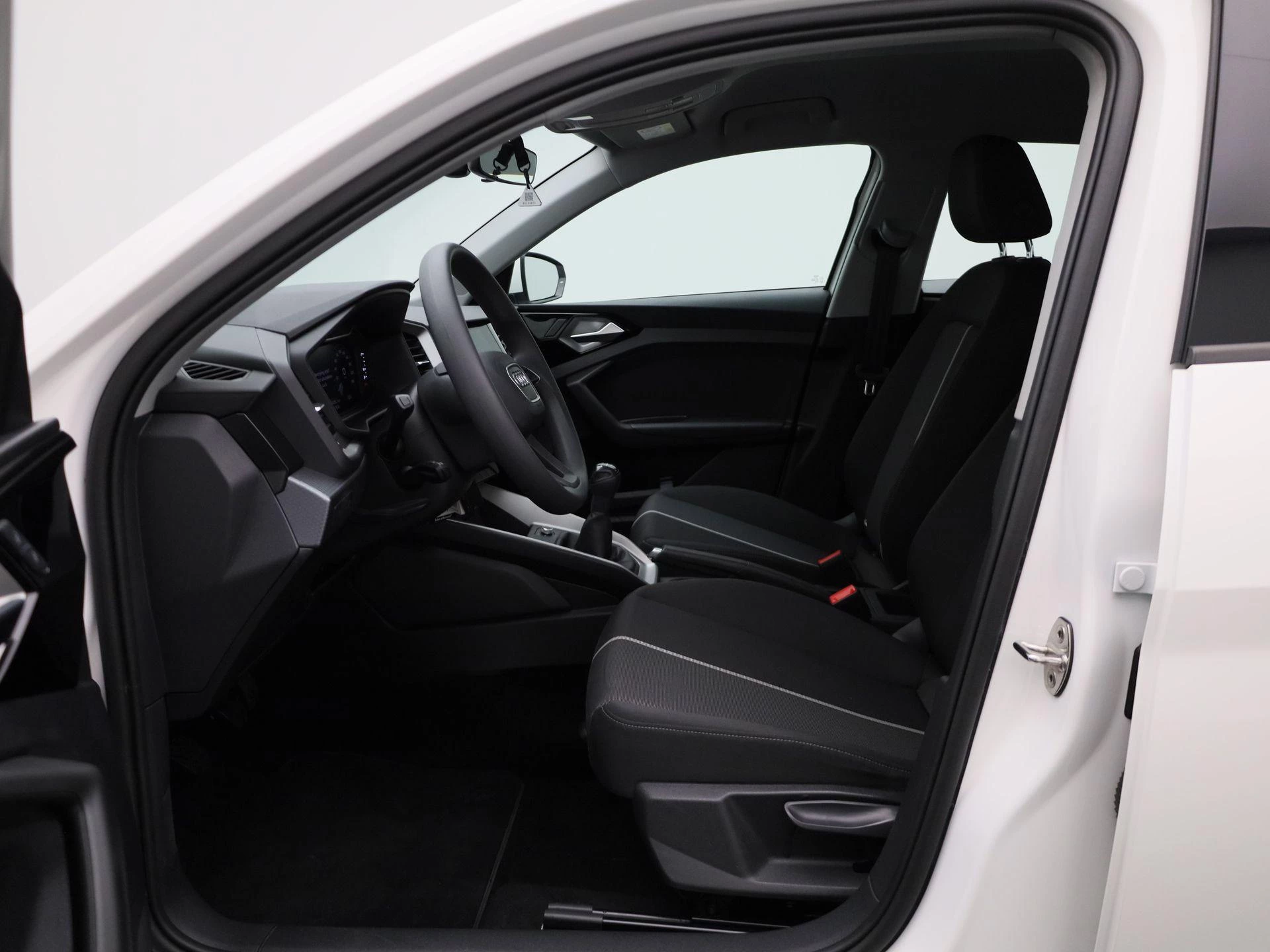 Audi-A1 Sportback-image-8