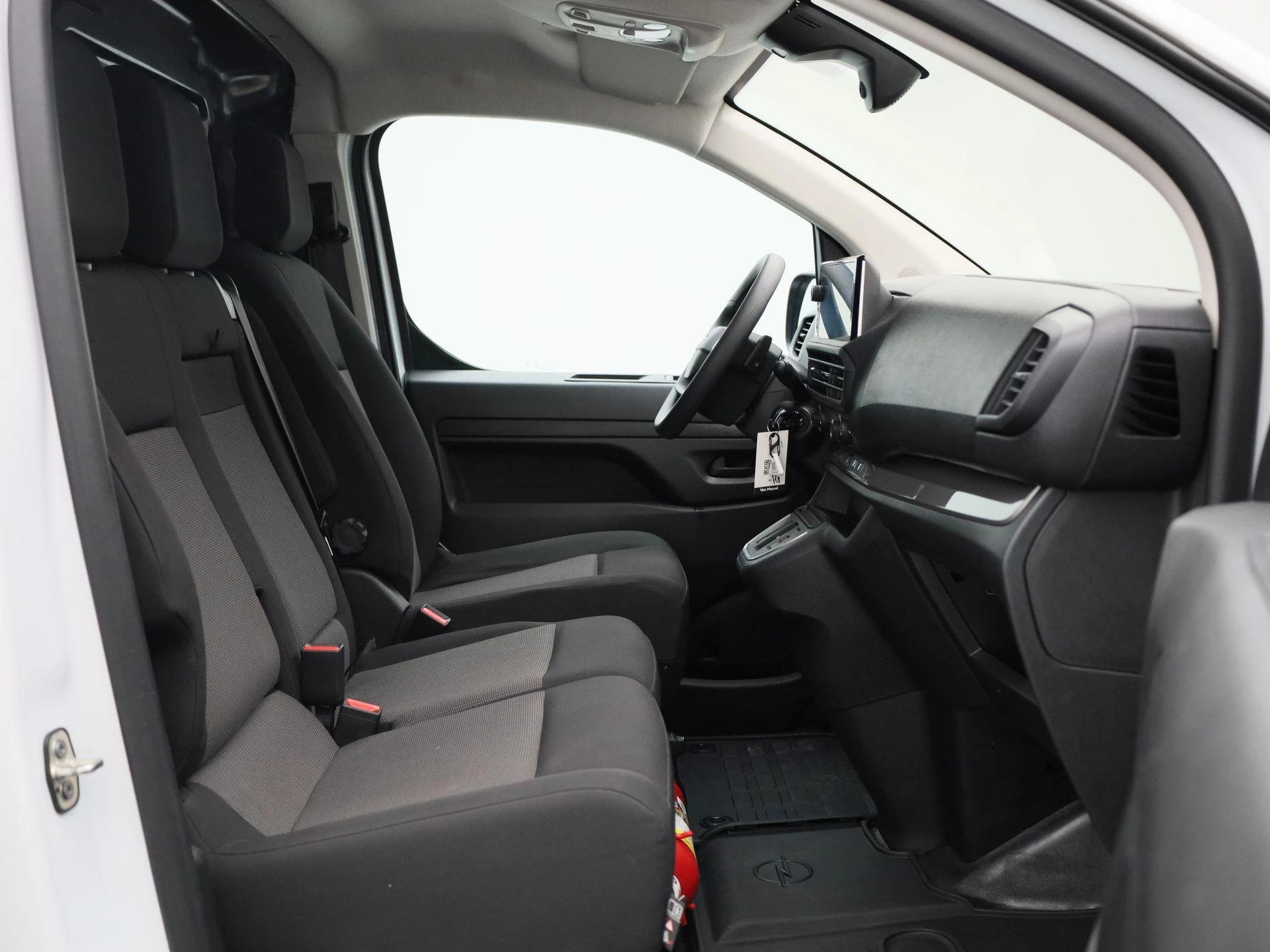 Opel-Vivaro-image-11
