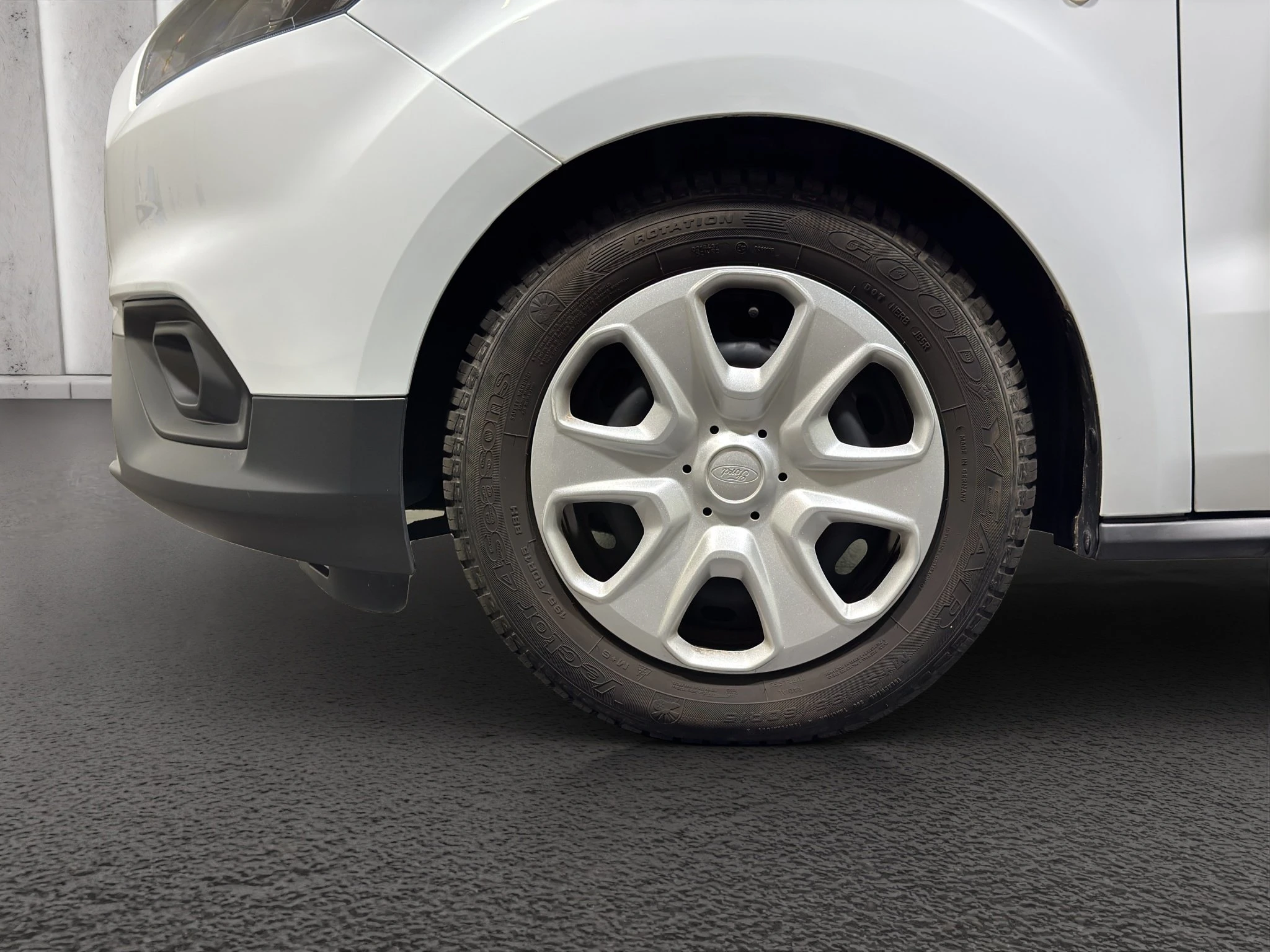 Ford Transit Courier Trend 1.0 EcoBoost 74kW Lieferwagen. 4-türig