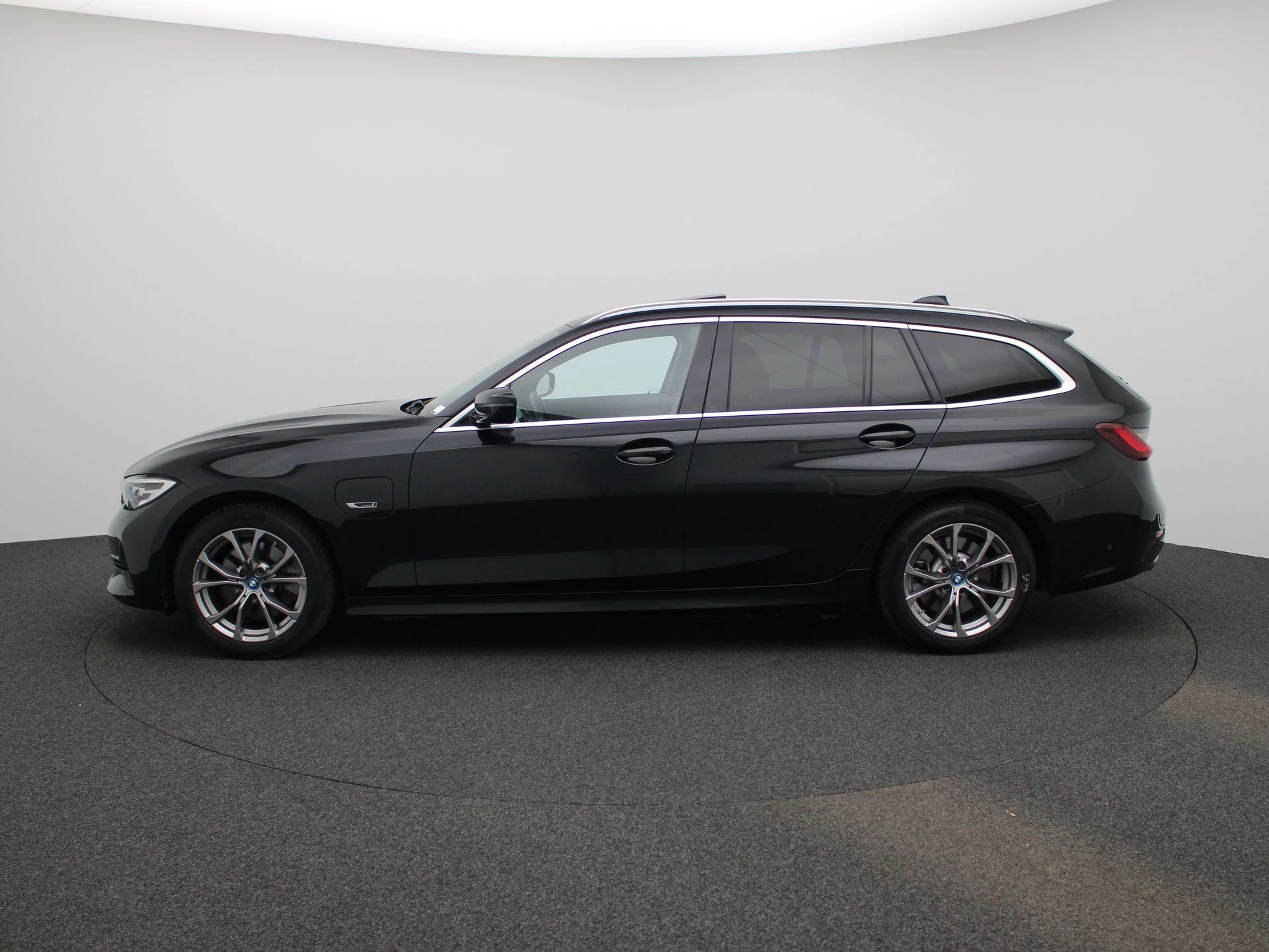 BMW-3 Serie-image-5