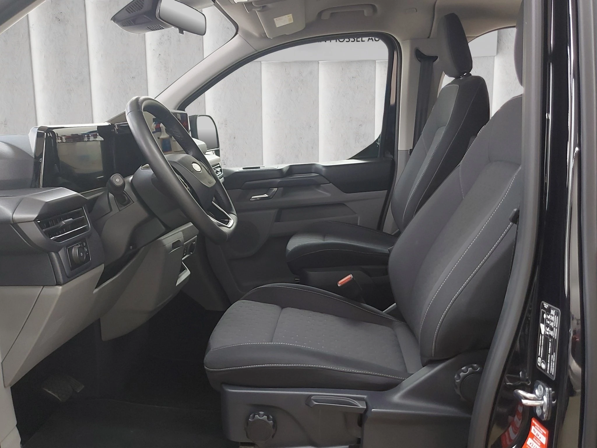 Ford-Tourneo Custom-image-9