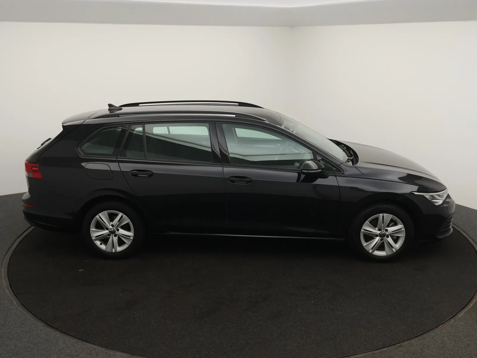 Volkswagen Golf VIII SW Golf Variant Life 1.0eTSI 110PK *AUTOMAAT*VIRTUAL COCKPIT*LED*ACC*PDC*APP-CONNECT*...*
