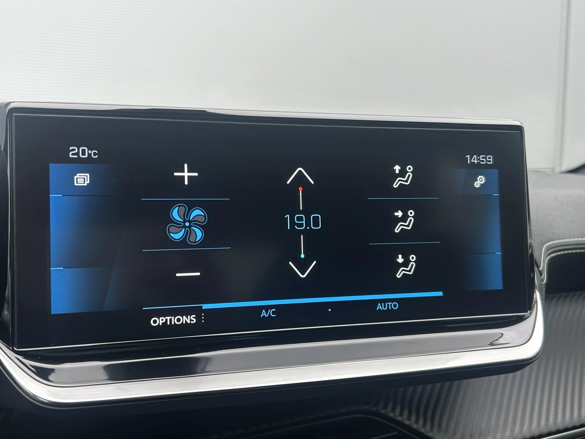 Peugeot-208-image-13