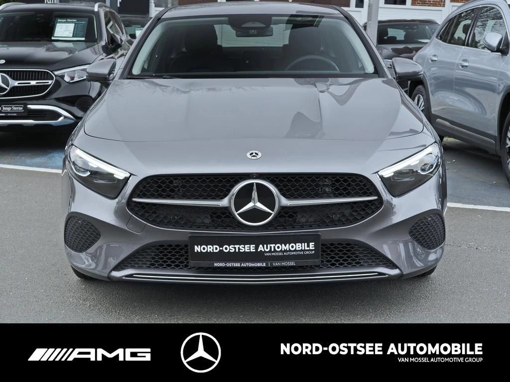 Mercedes-Benz A-Klasse 200 PROGRESSIVE DISTRONIC MULTIBEAM 360° LHZ ProgressiveW177 A 200 PROGRESSIVE DISTRONIC MULTIBEAM 360° LHZ Progressive