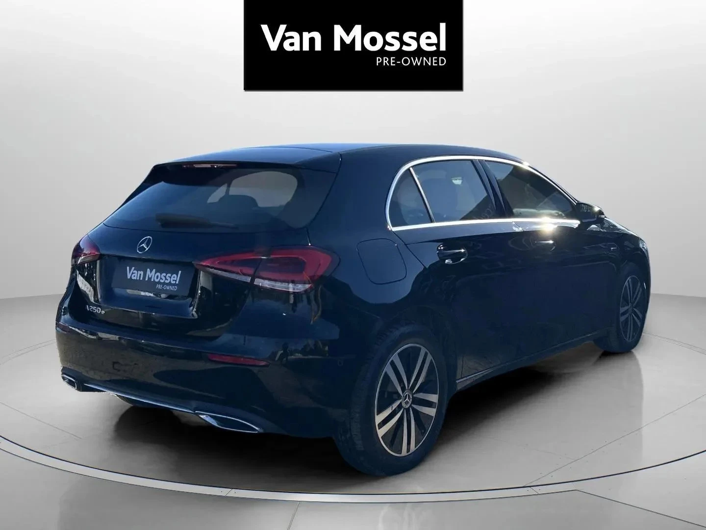 Mercedes-Benz-A-Klasse-image-4