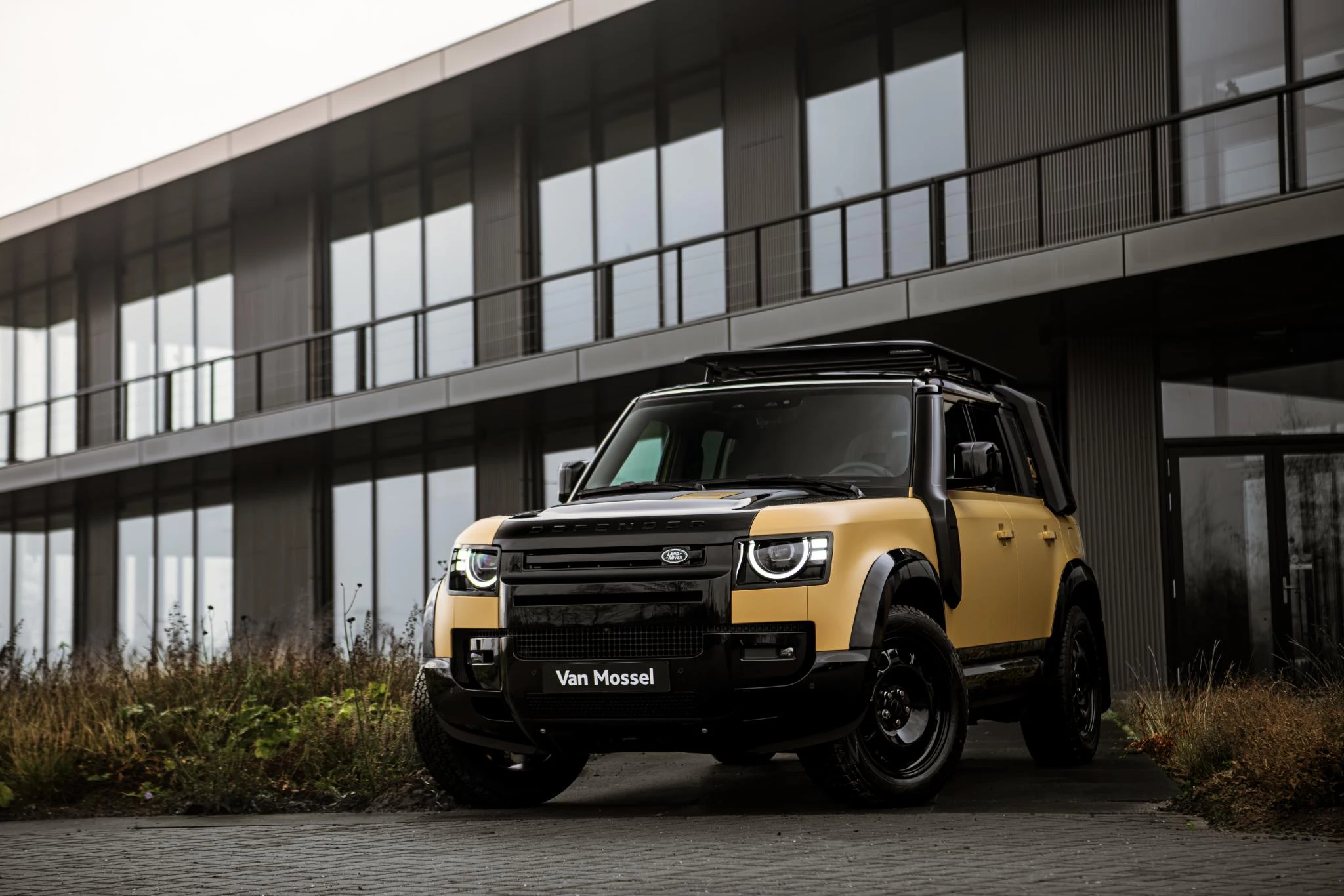 Land Rover-Defender-image-60