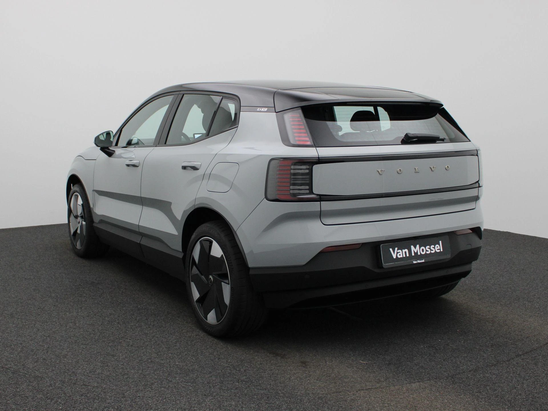 Volvo-EX30-image-1