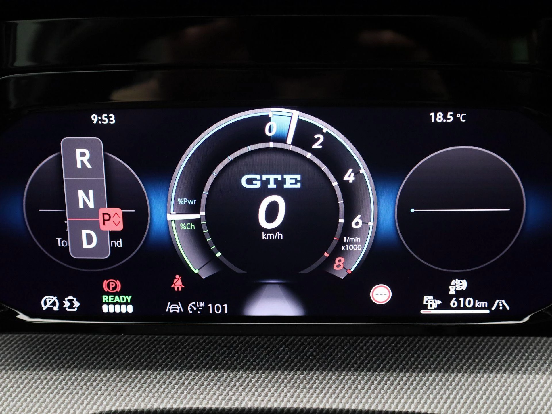 Volkswagen-Golf-image-16