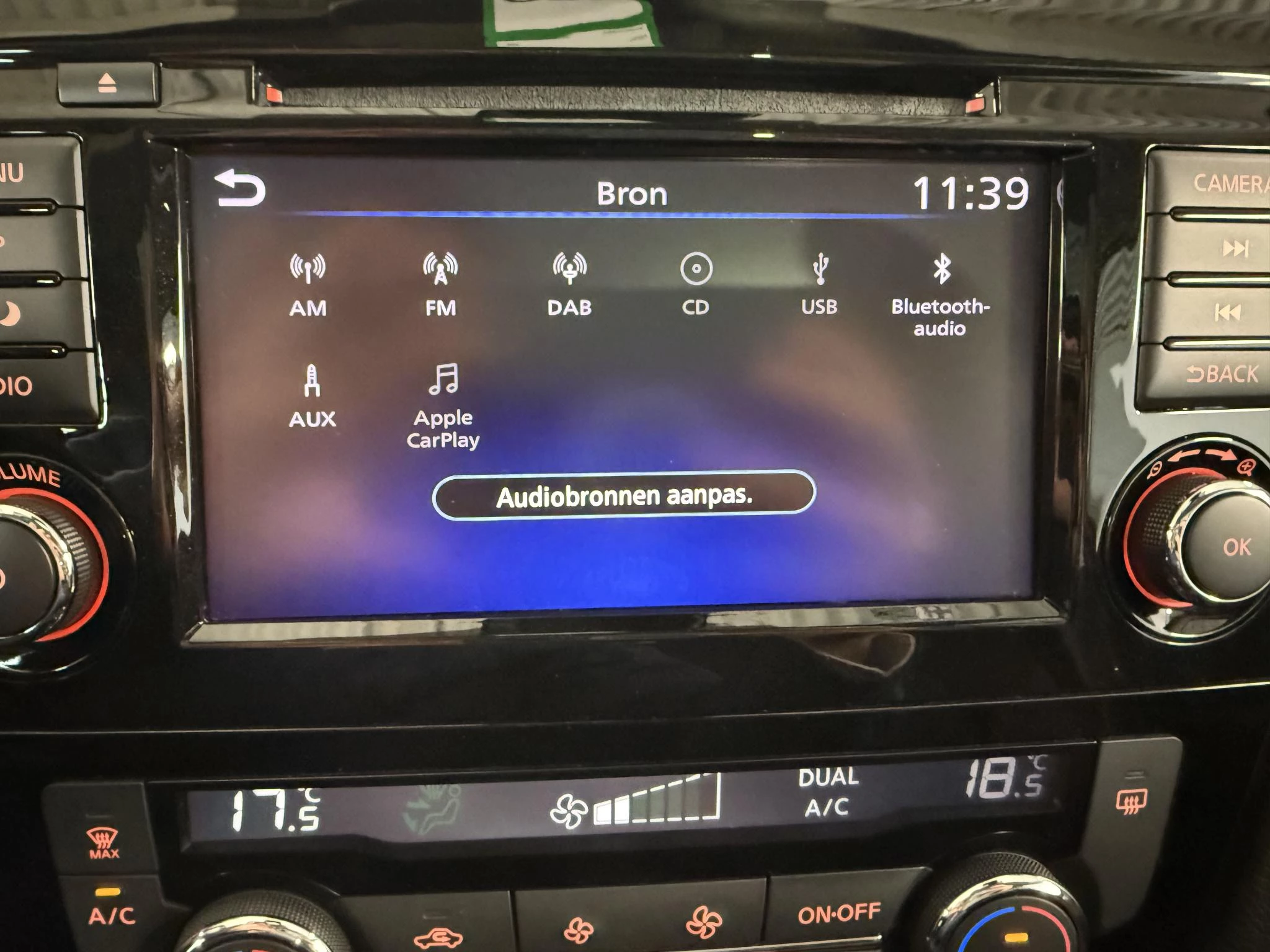 Nissan-QASHQAI-image-24
