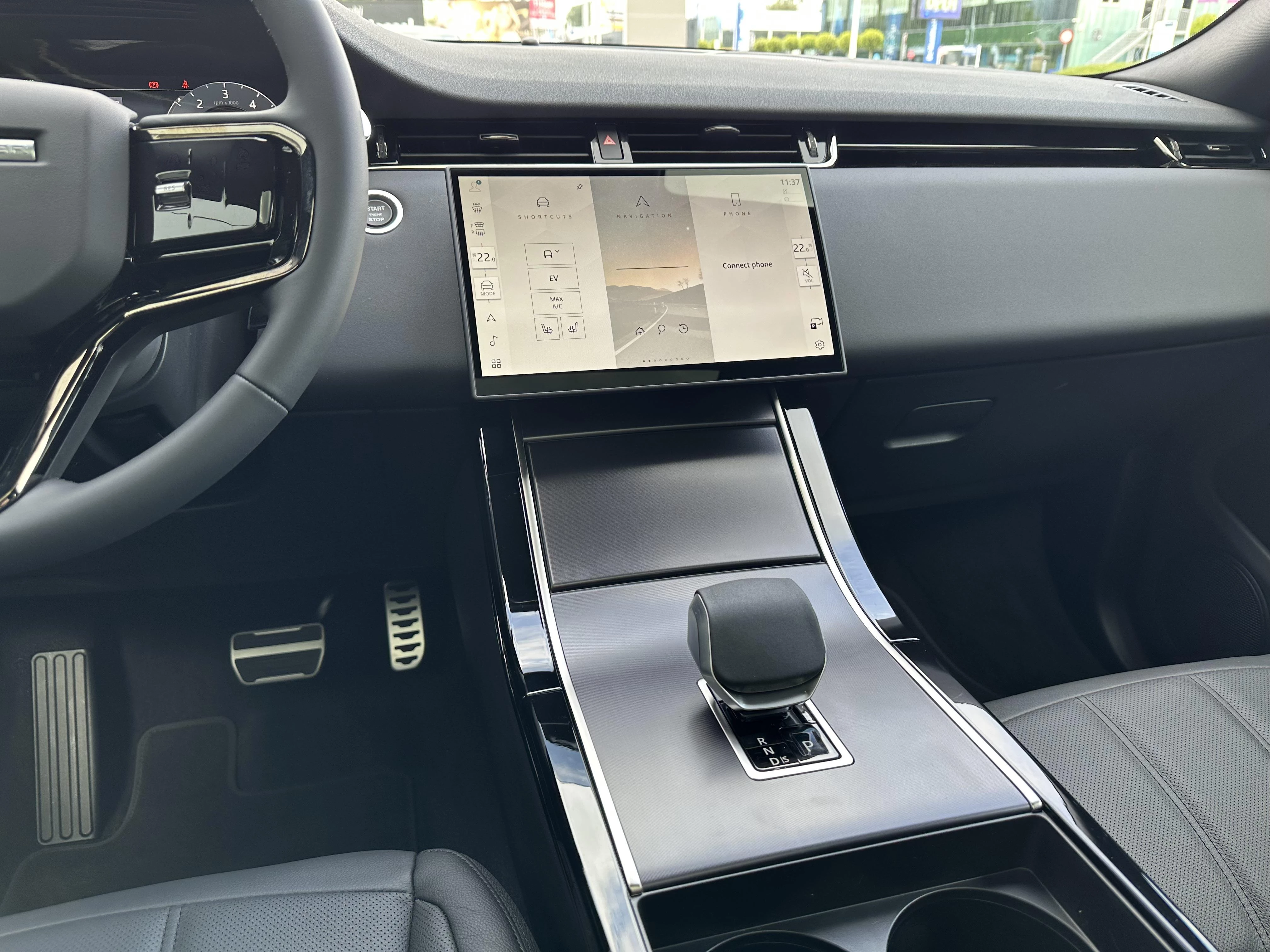 Land Rover-Range Rover Evoque-image-19