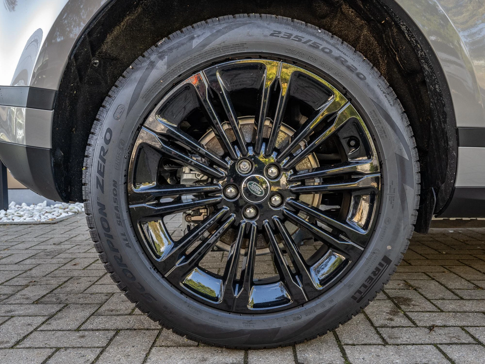 Land Rover-Range Rover Evoque-image-10