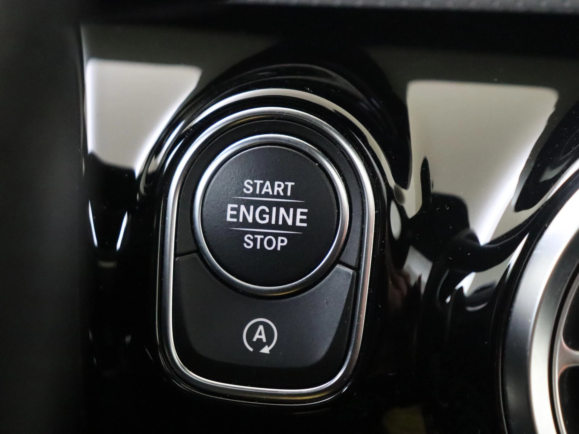 Mercedes-Benz-CLA-image-26