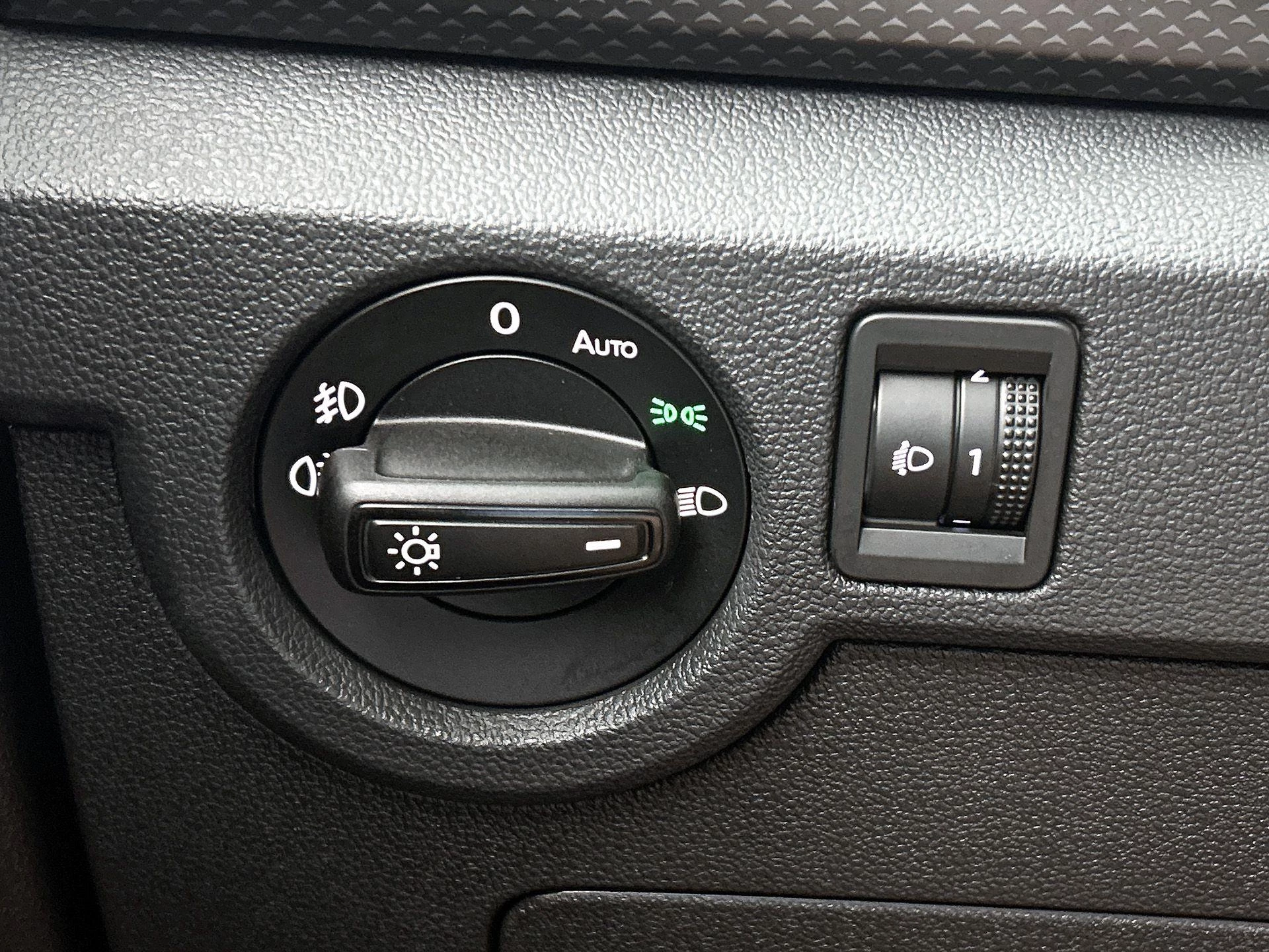 Volkswagen-T-Cross-image-16
