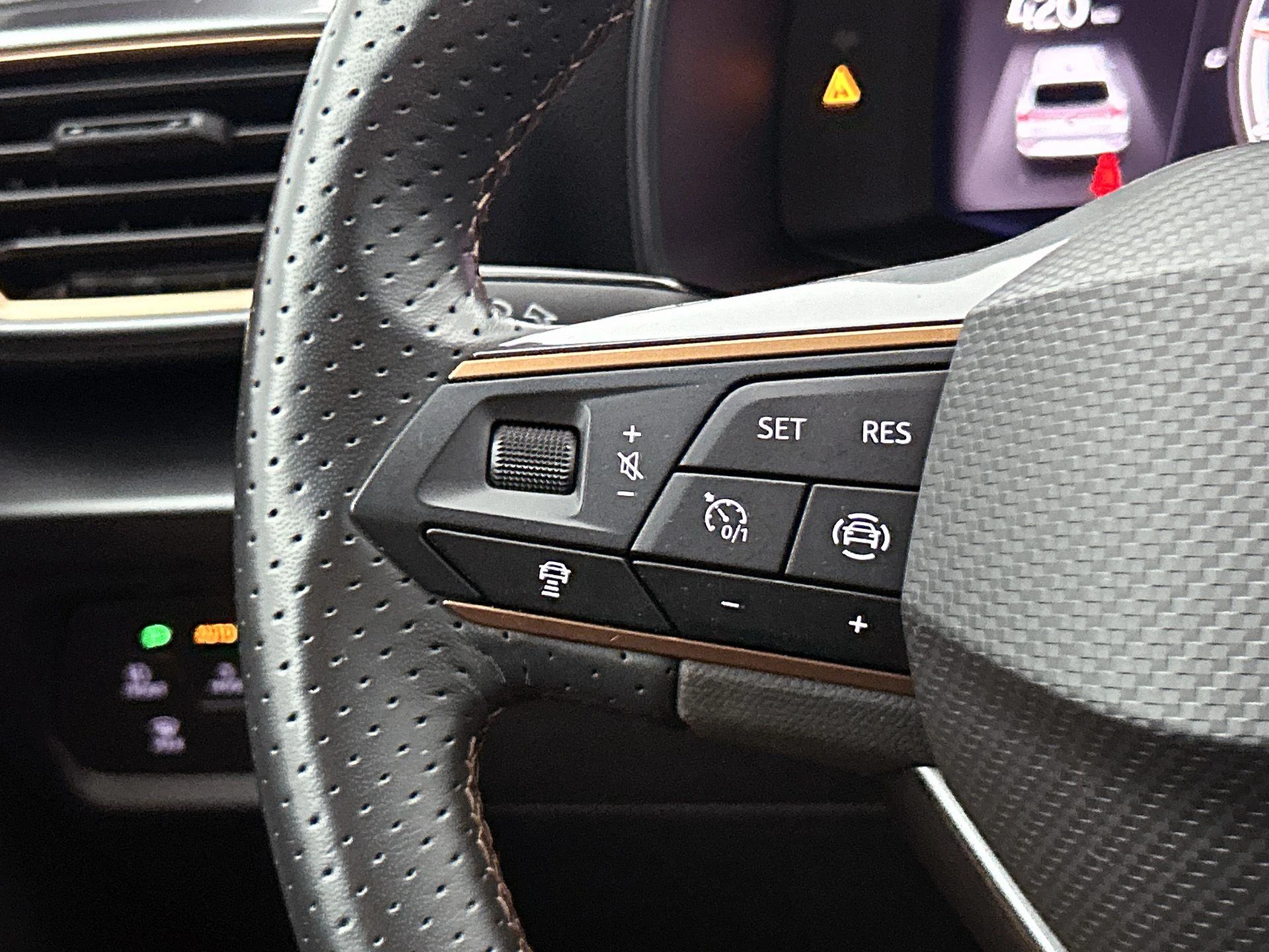 CUPRA Leon 1.5 eTSI Business Edition