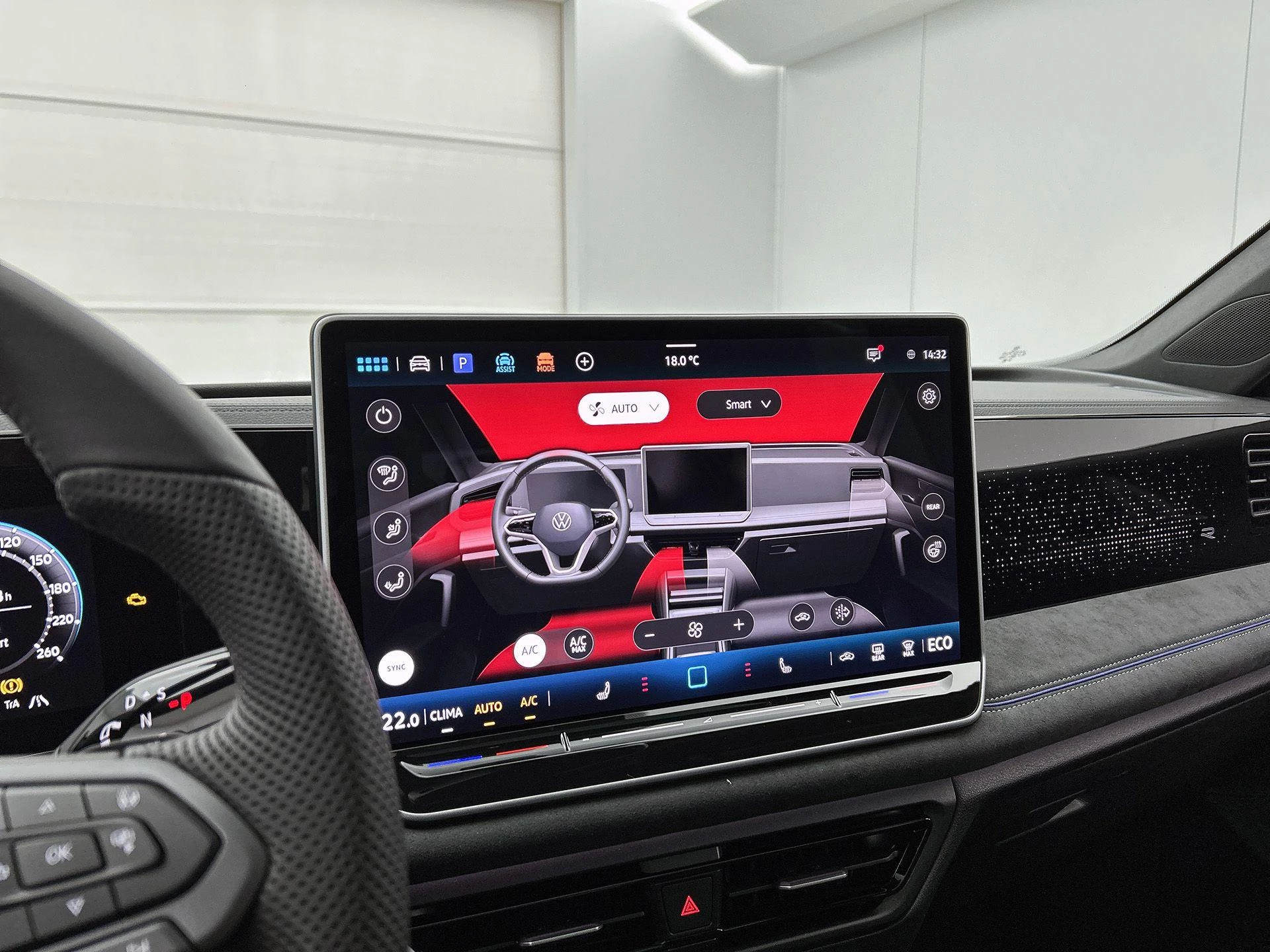 Volkswagen-Tiguan-image-12