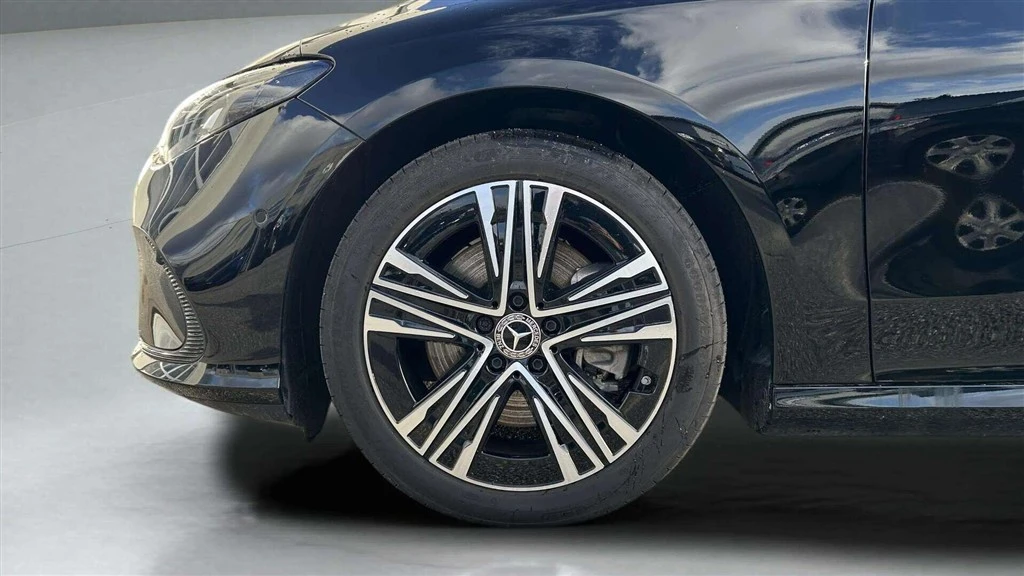 Mercedes-Benz-CLA-image-7