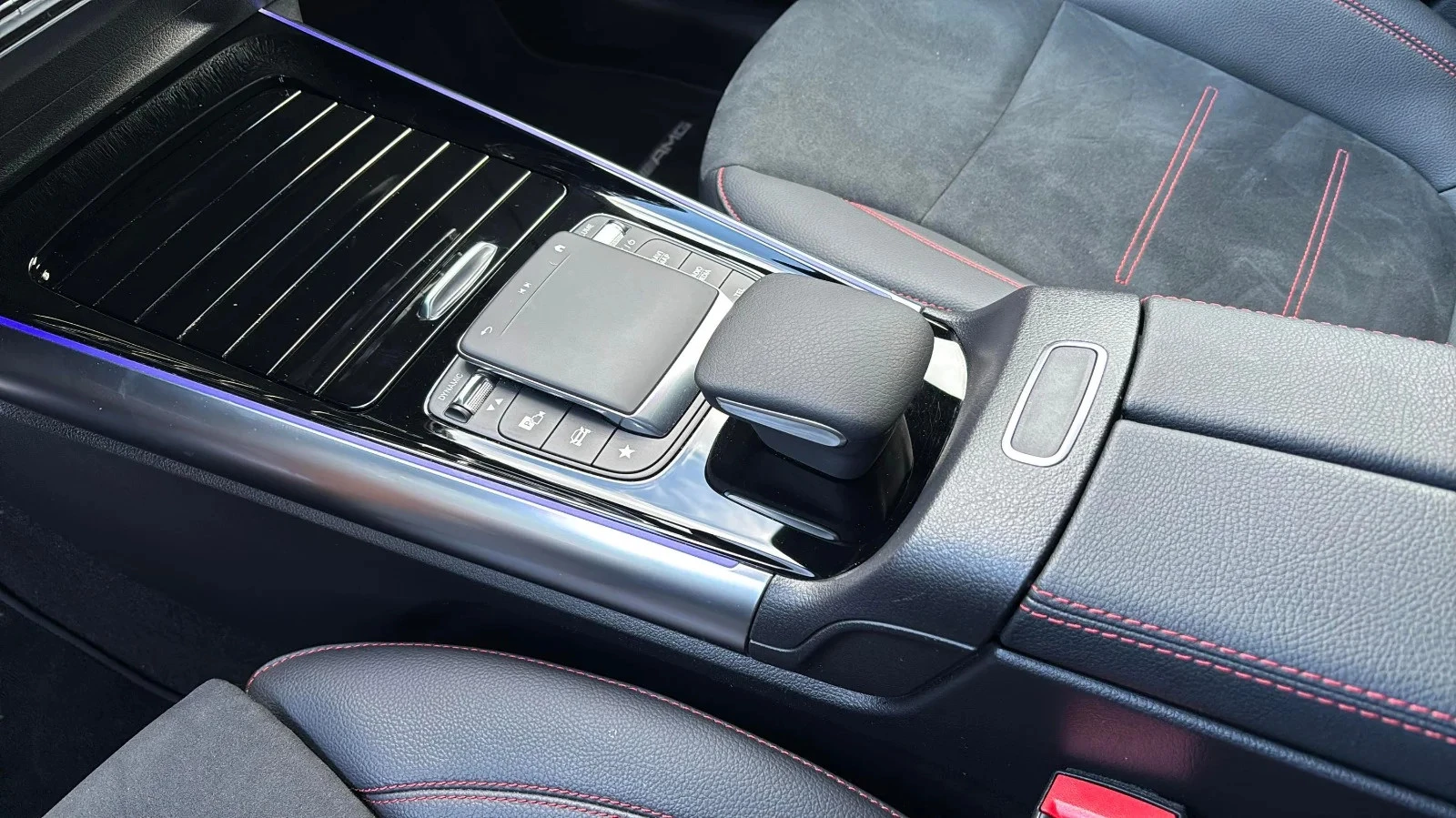 Mercedes-Benz-EQA-image-10