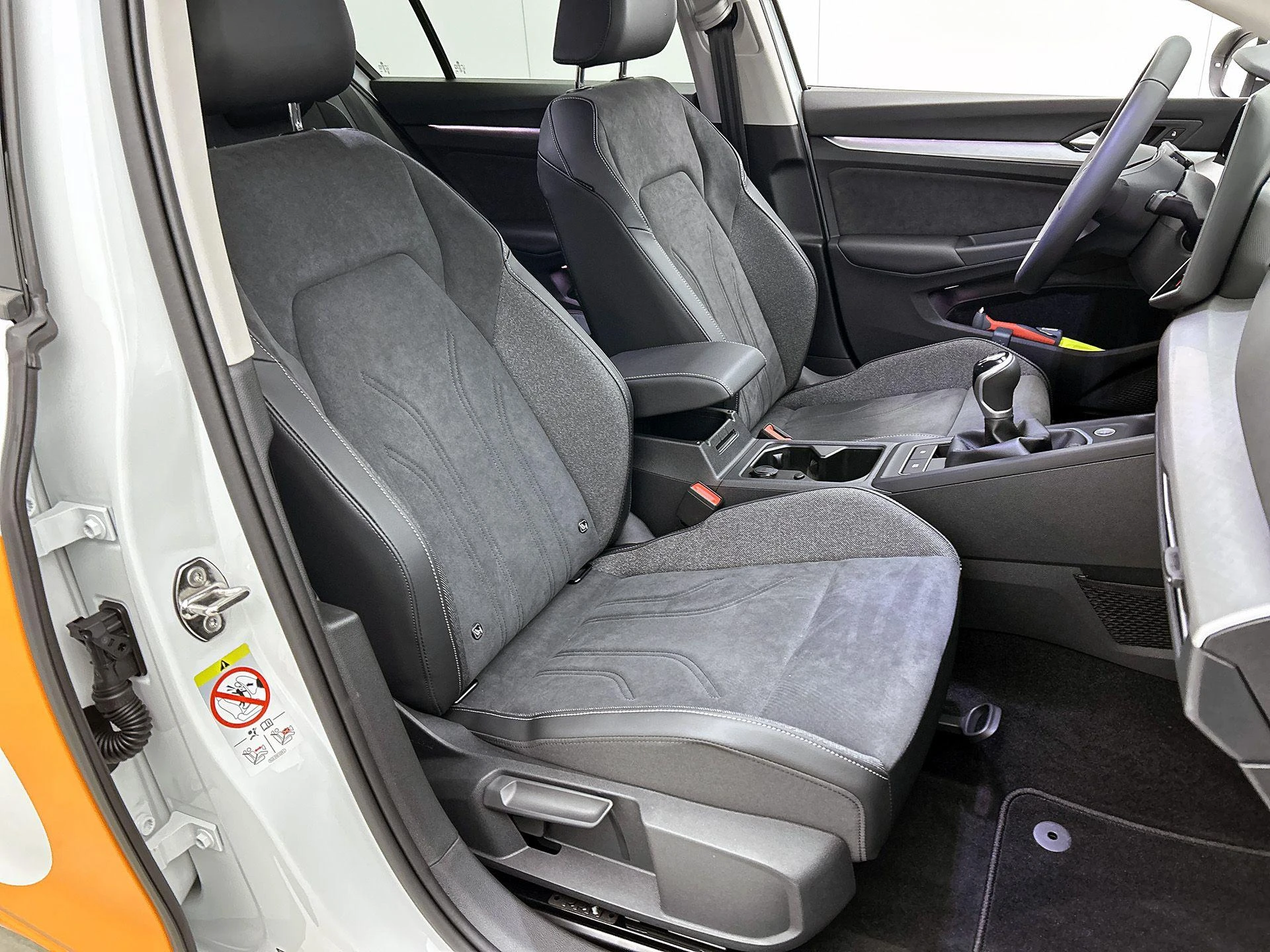 Volkswagen-Golf-image-44
