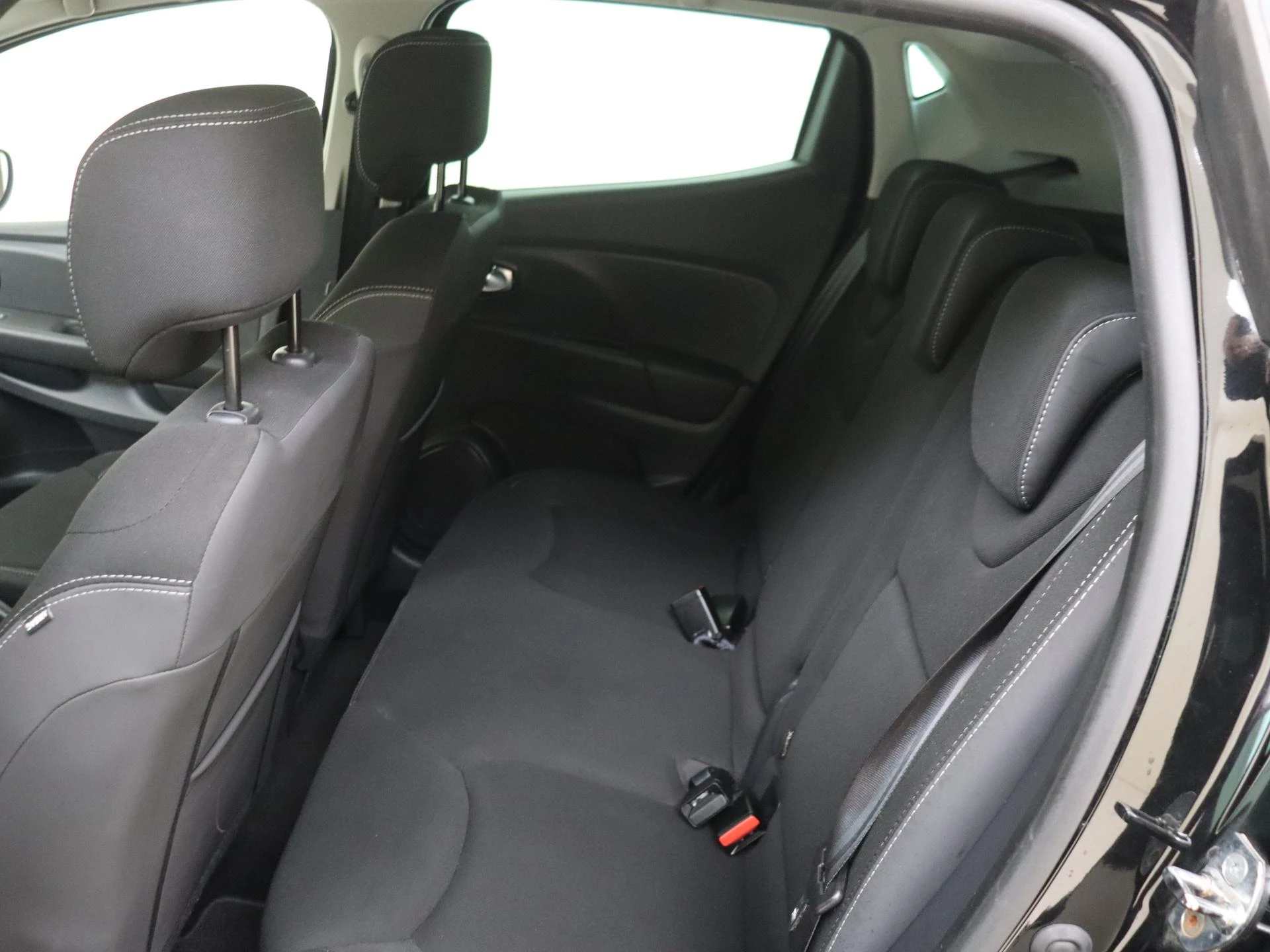 Renault-Clio-image-12