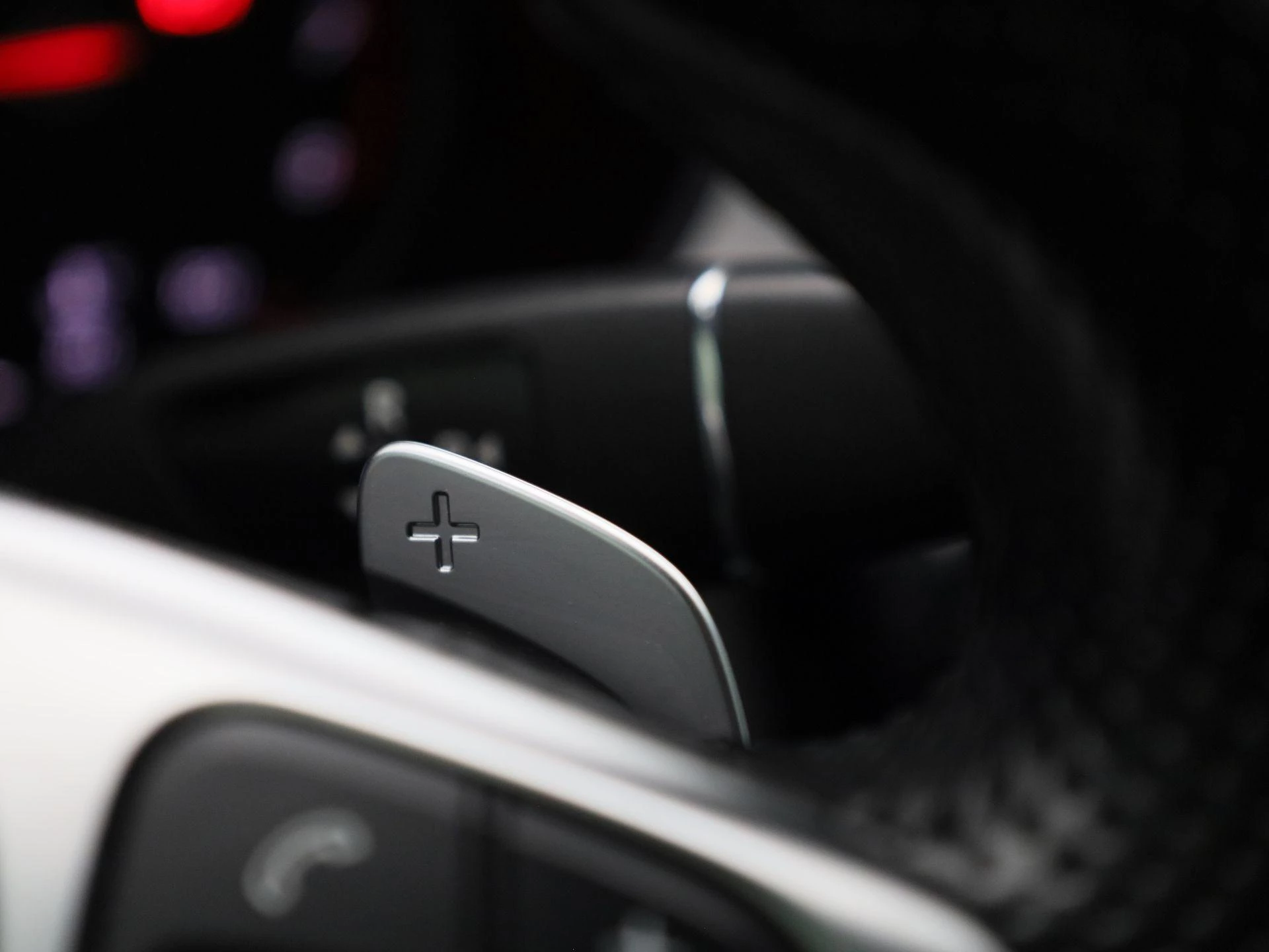 Mercedes-Benz-C-Klasse-image-25