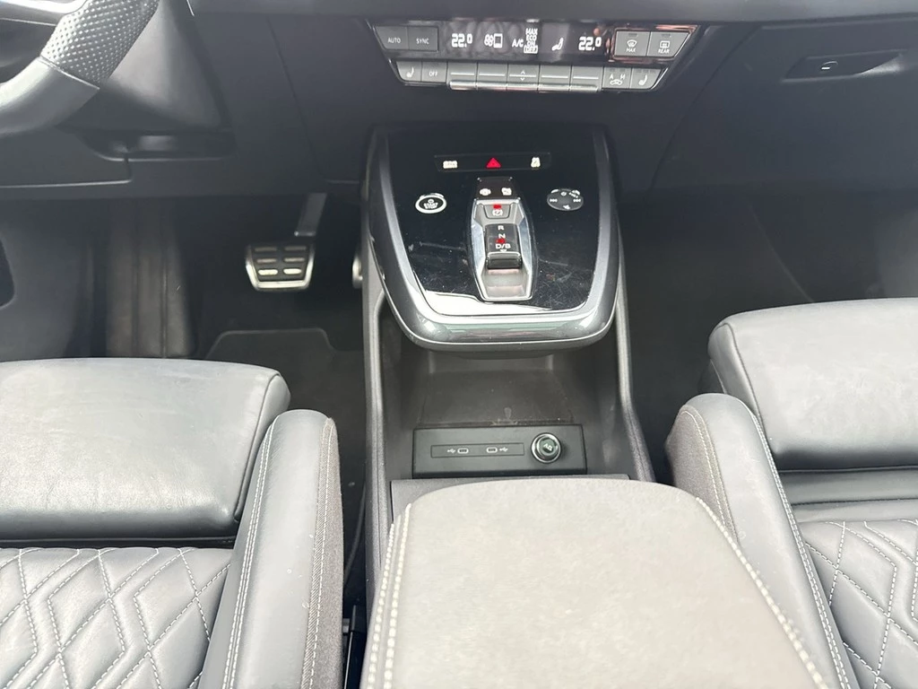 Audi Q4 e-tron 50 quattro *S line*SOH93%*Matrix*Pano*