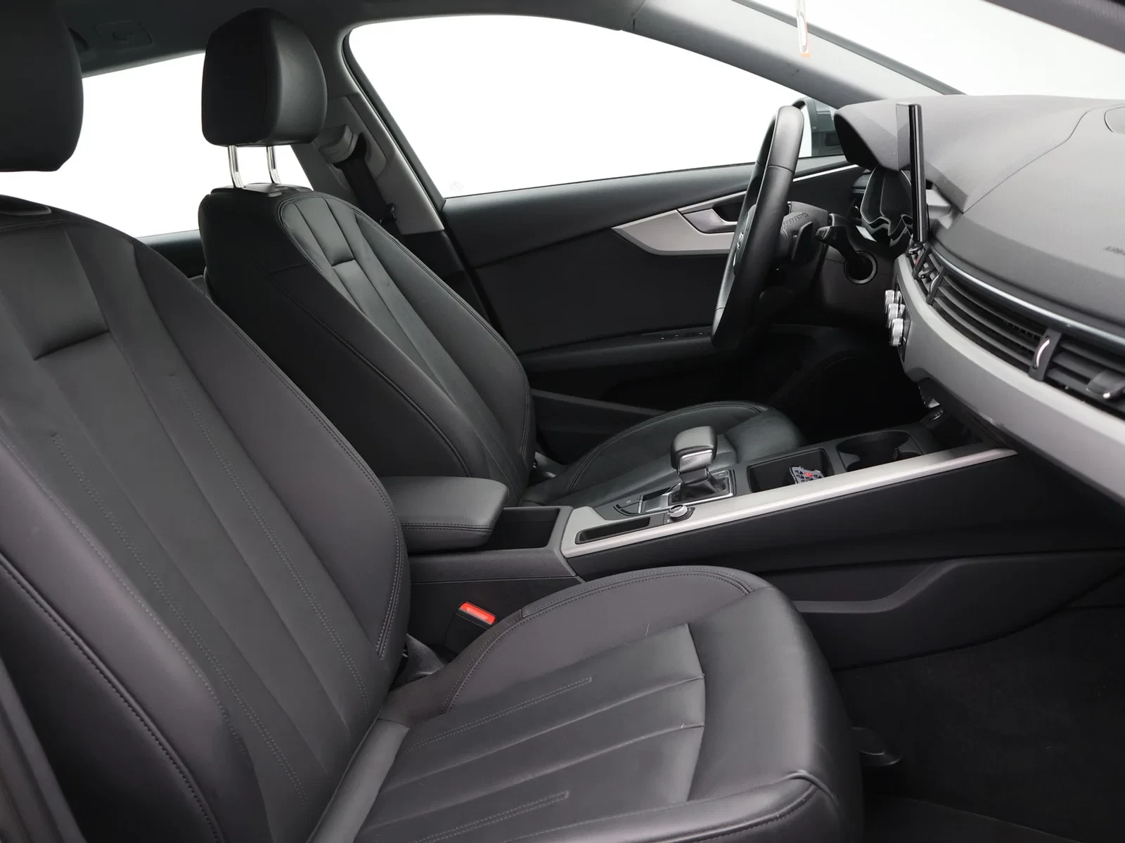 Audi A4 Avant Audi A4 Avant Business Edition Advanced 30TDI 136PK *AUTOMAAT*LEDER*CAMERA*PDC*CRUISE*VIRTUAL COCKPI