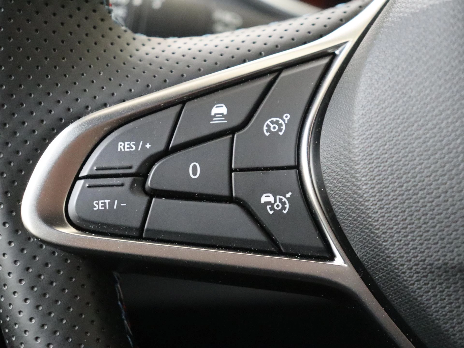 Renault-Clio-image-12