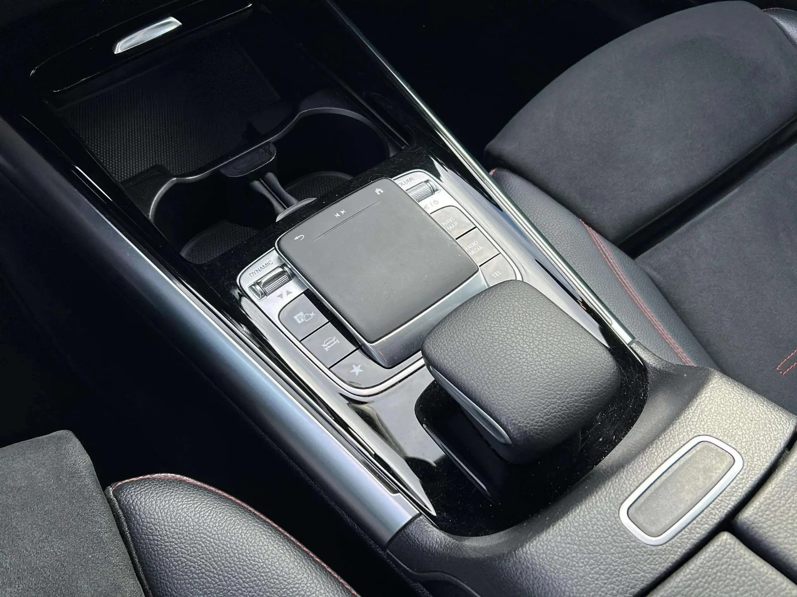 Mercedes-Benz-B-Klasse-image-11