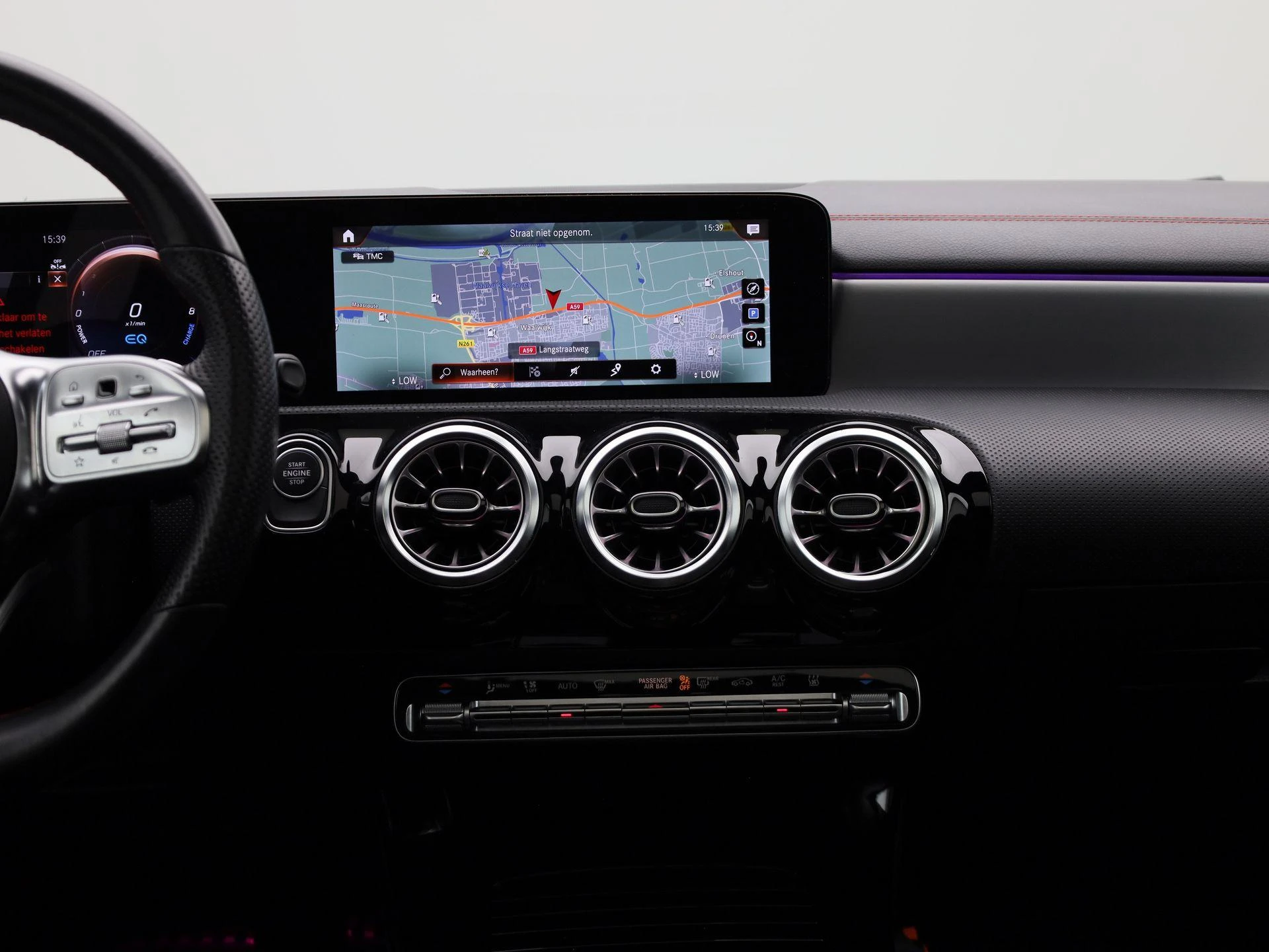 Mercedes-Benz-CLA-image-8