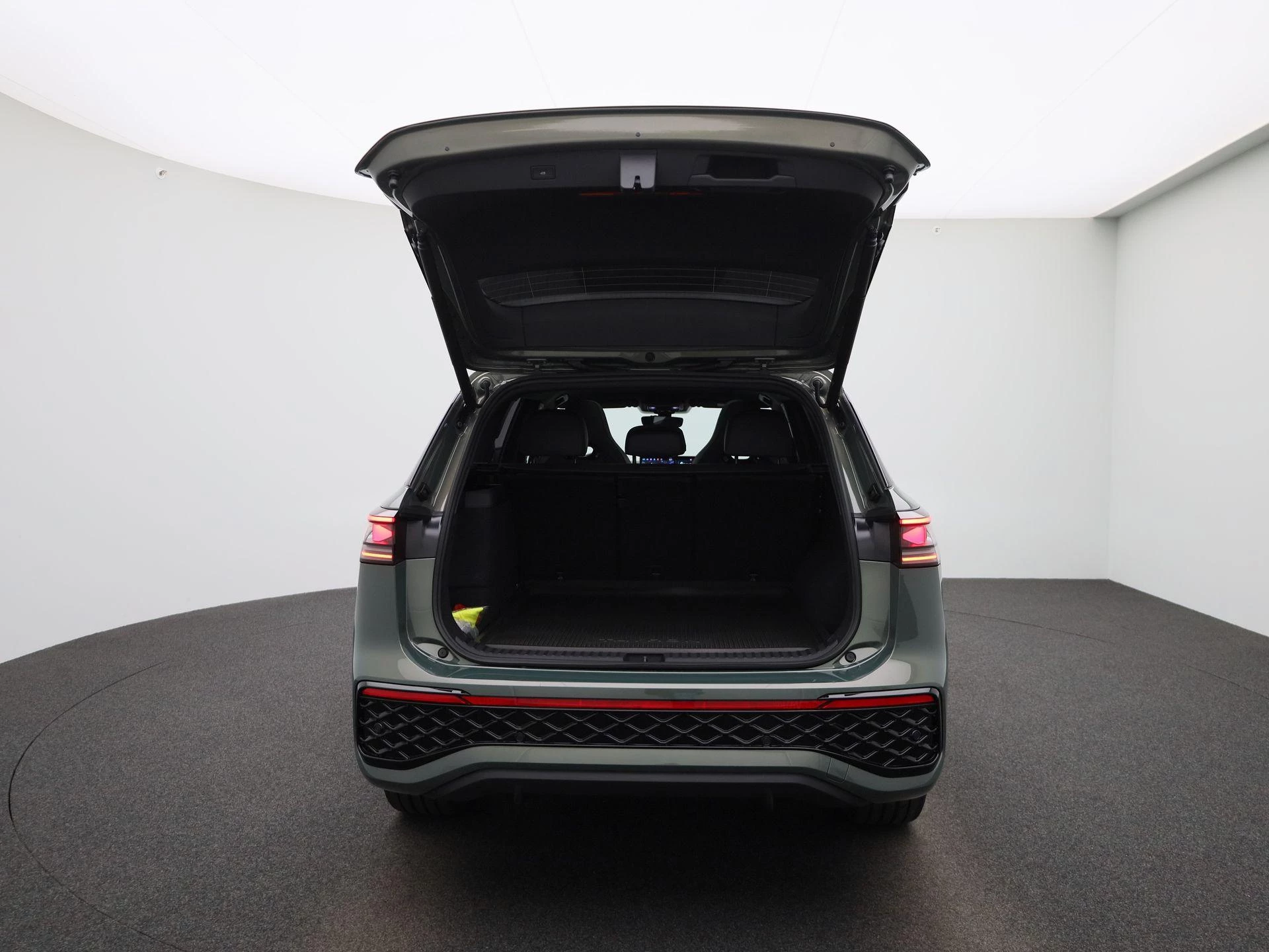 Volkswagen Tayron 1.5 eHybrid R-Line Edition 204 PK|