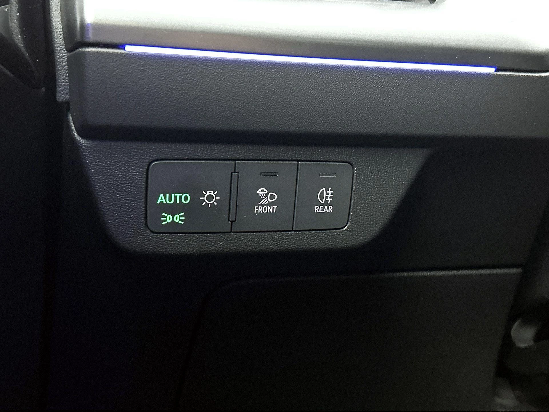 Audi-Q4 e-tron-image-23