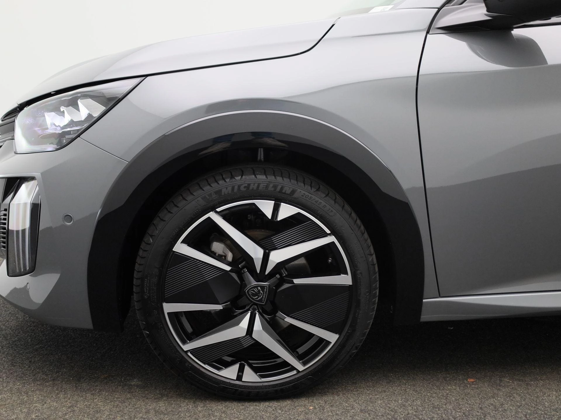 Peugeot-208-image-12