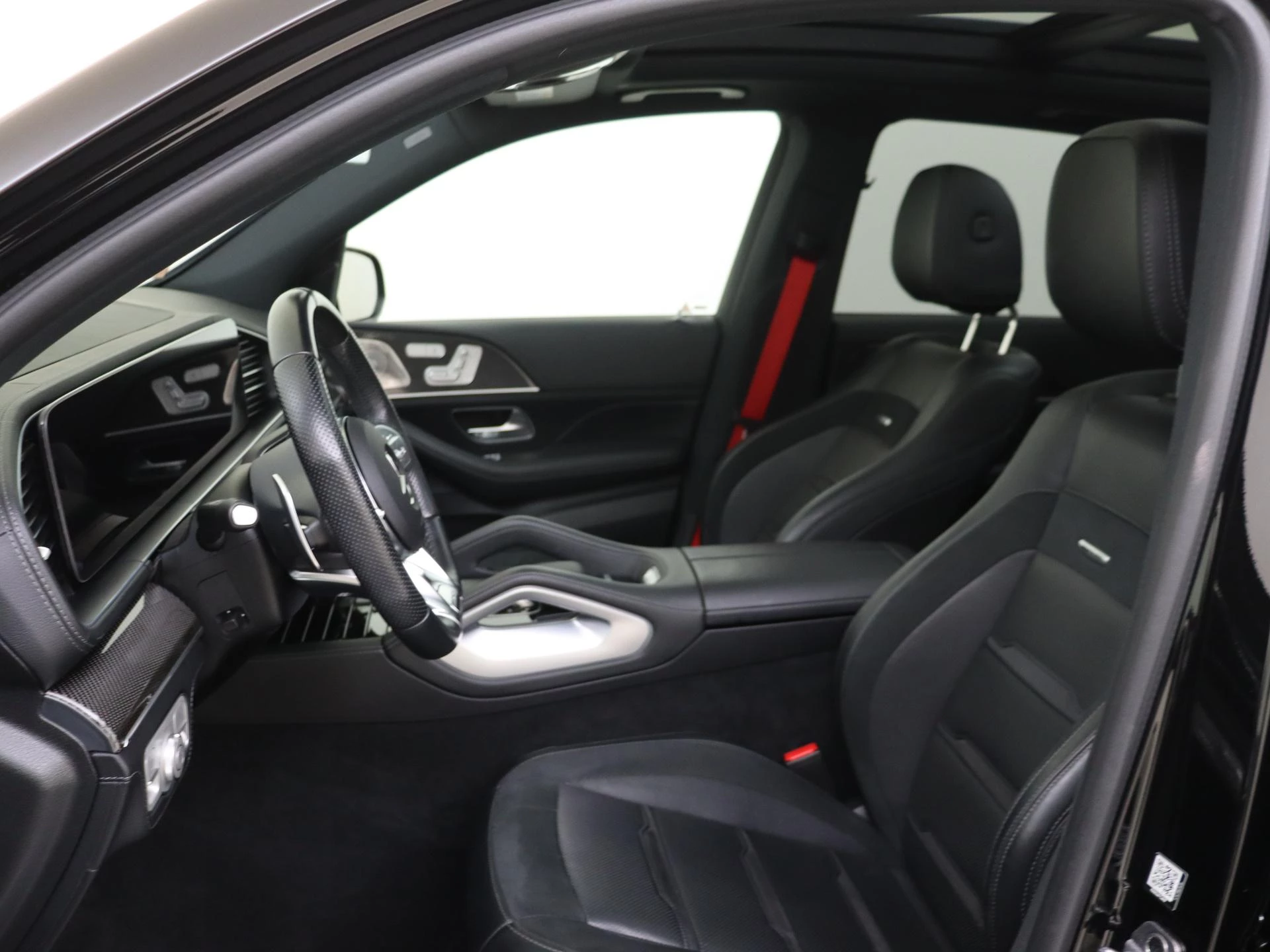 Mercedes-Benz-GLE-image-17