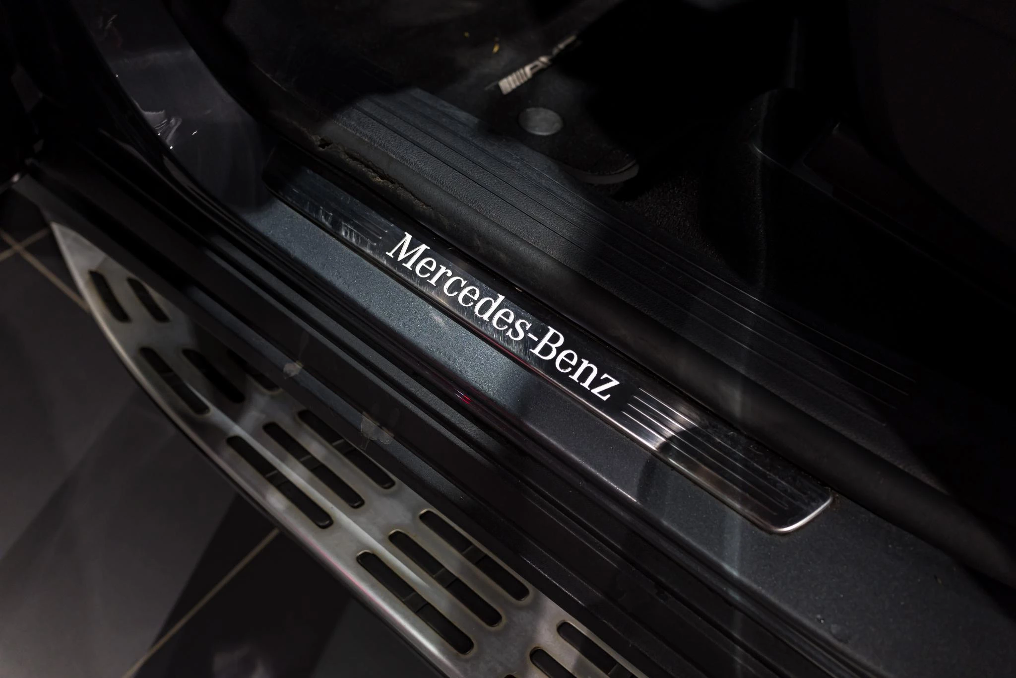 Mercedes-Benz-GLS-image-37