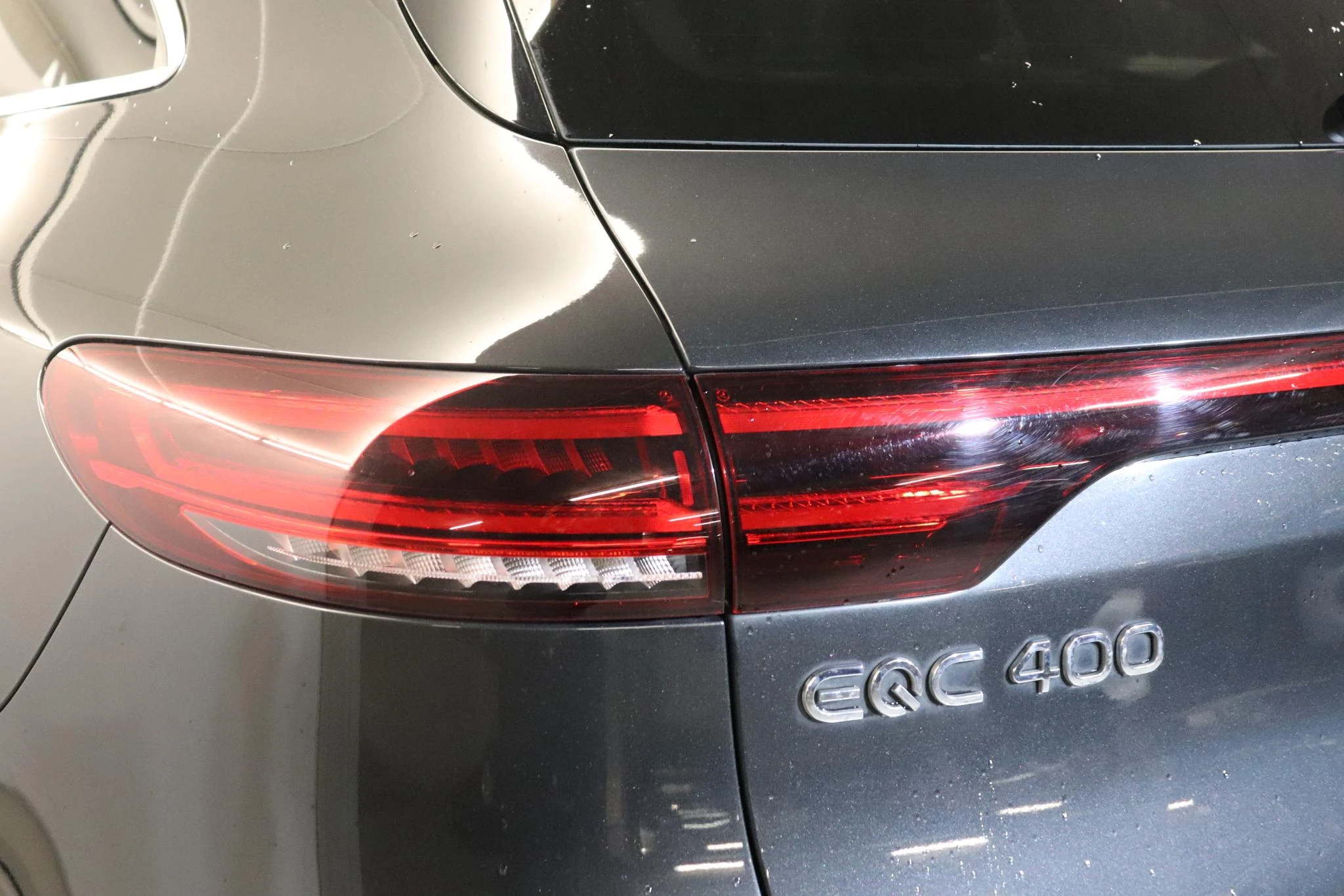 Mercedes-Benz-EQC-image-6