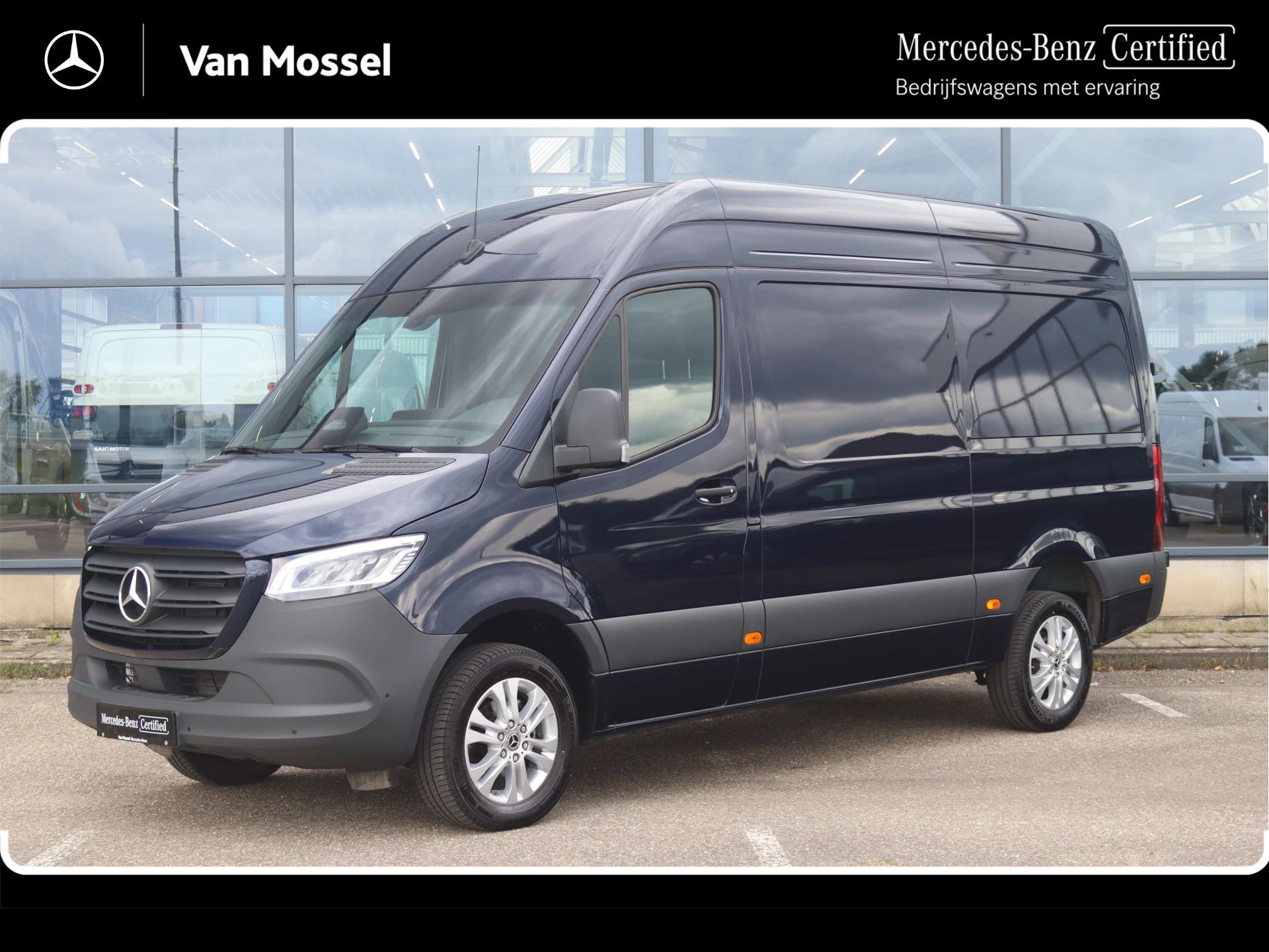 Mercedes-Benz-Sprinter-image-0