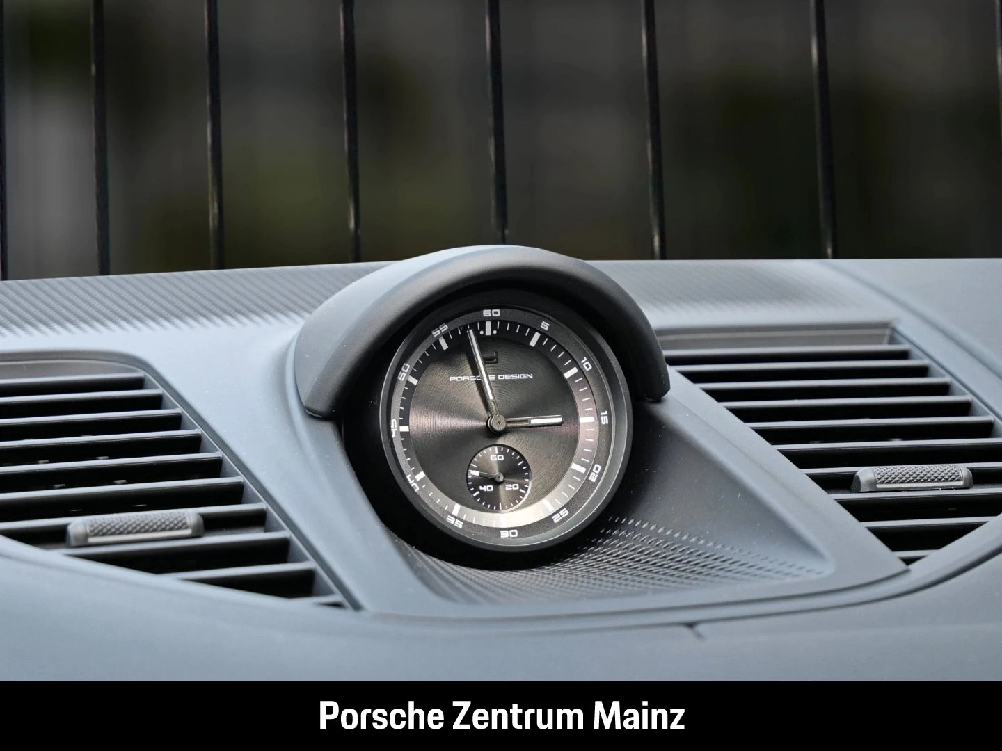 Porsche-Panamera-image-17