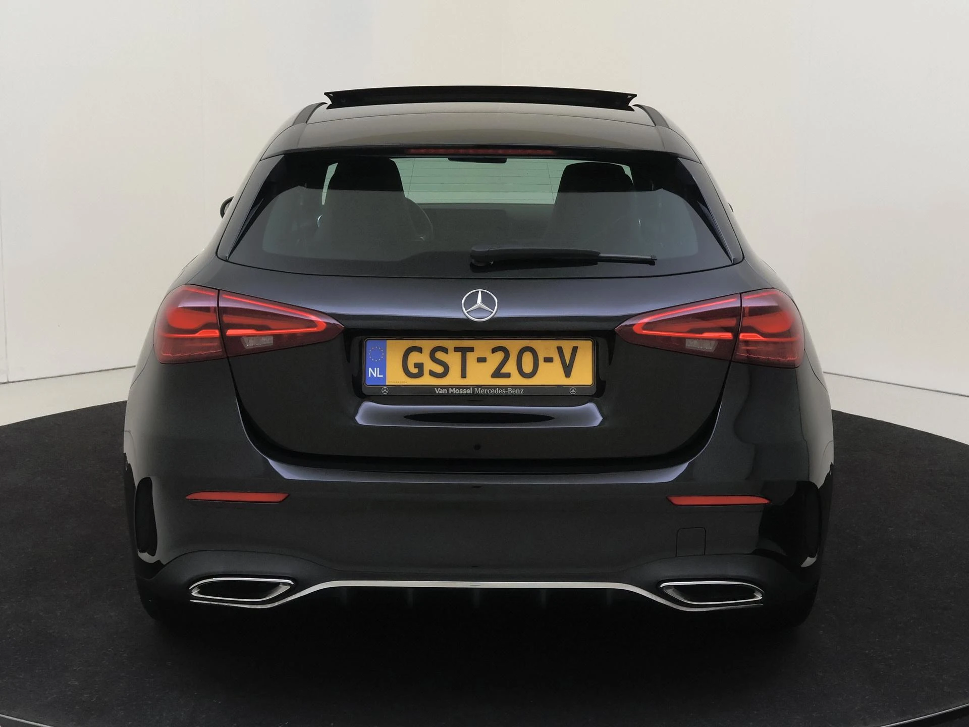 Mercedes-Benz-A-Klasse-image-6