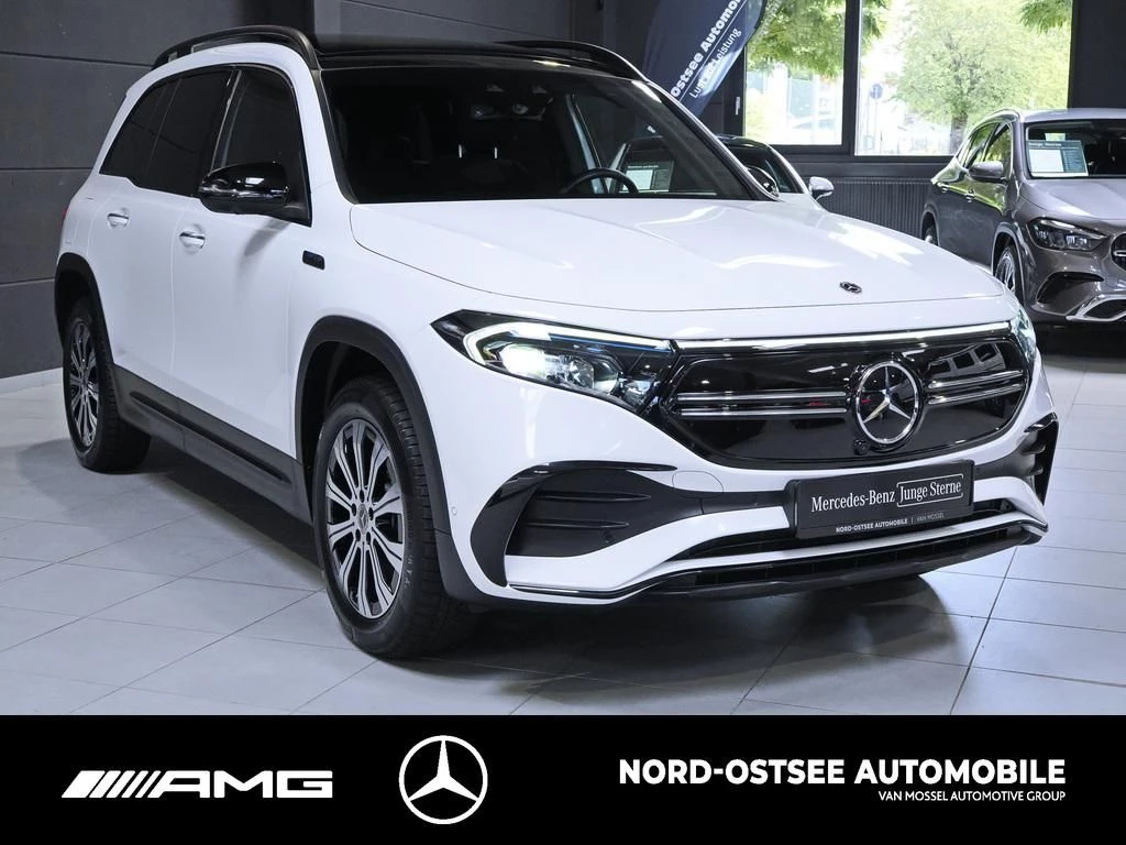 Mercedes-Benz EQB 300 4M AMG NIGHT PANO SHZ LED ACC HUD PDC AMG Line