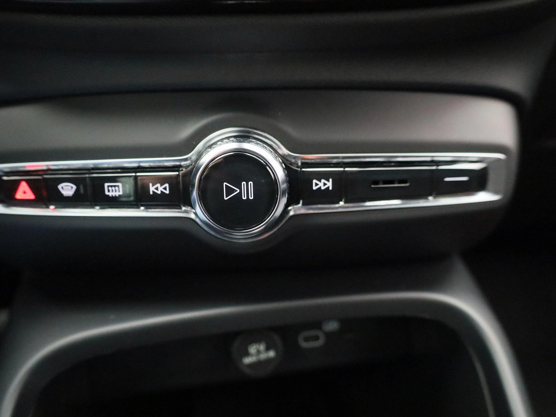 Volvo-XC40-image-19