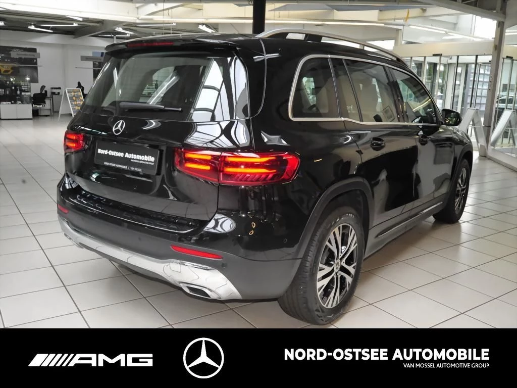 Mercedes-Benz-GLB-image-3