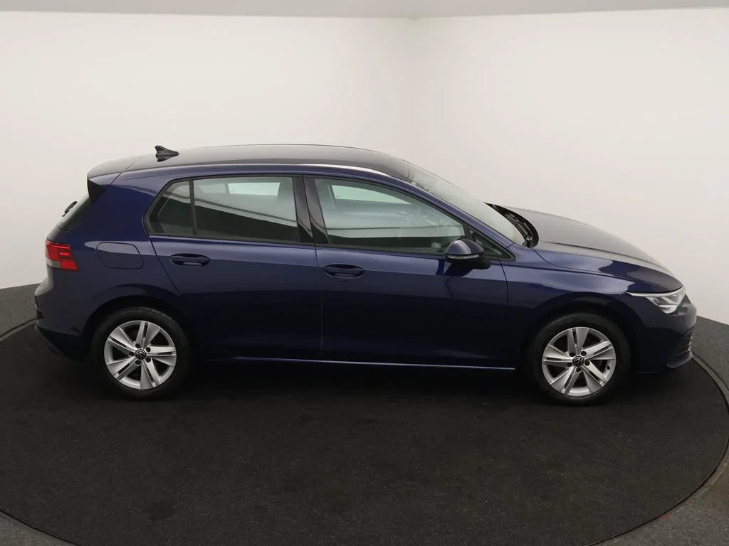 Volkswagen-Golf-image-7