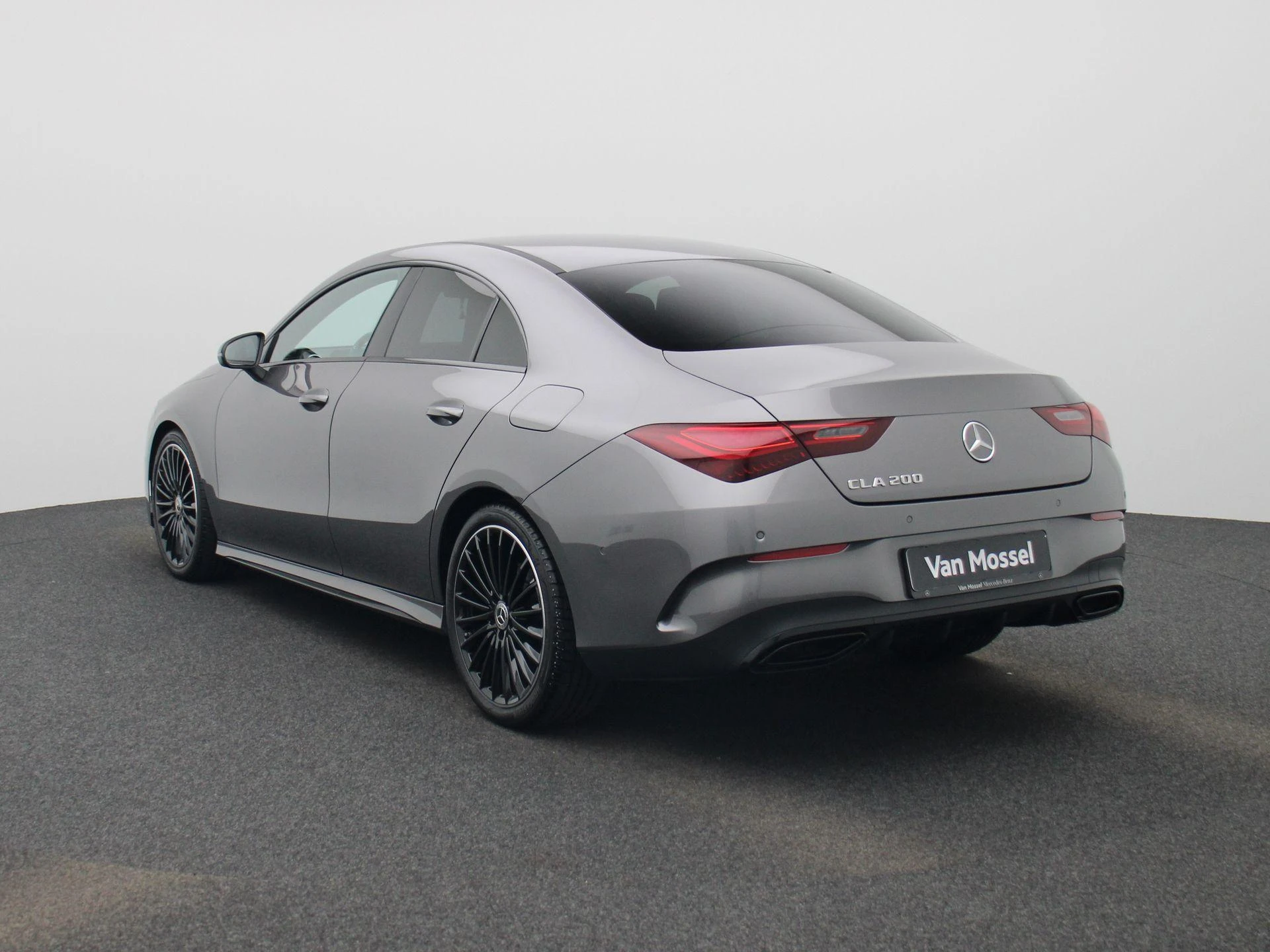 Mercedes-Benz-CLA-image-1