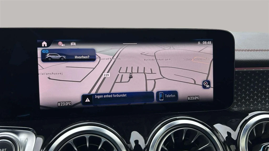 Mercedes-Benz-EQB-image-15