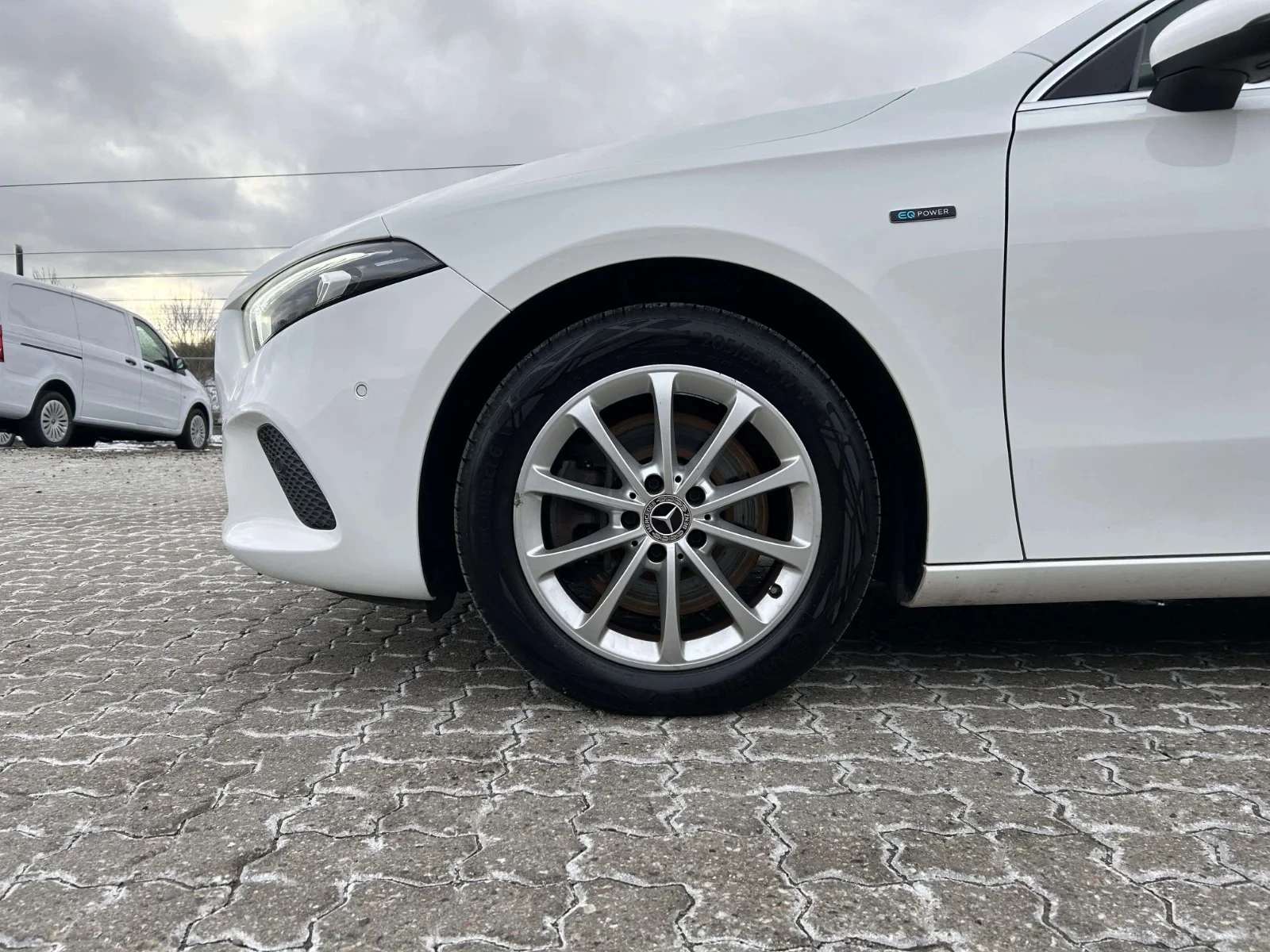 Mercedes-Benz-A-Klasse-image-8