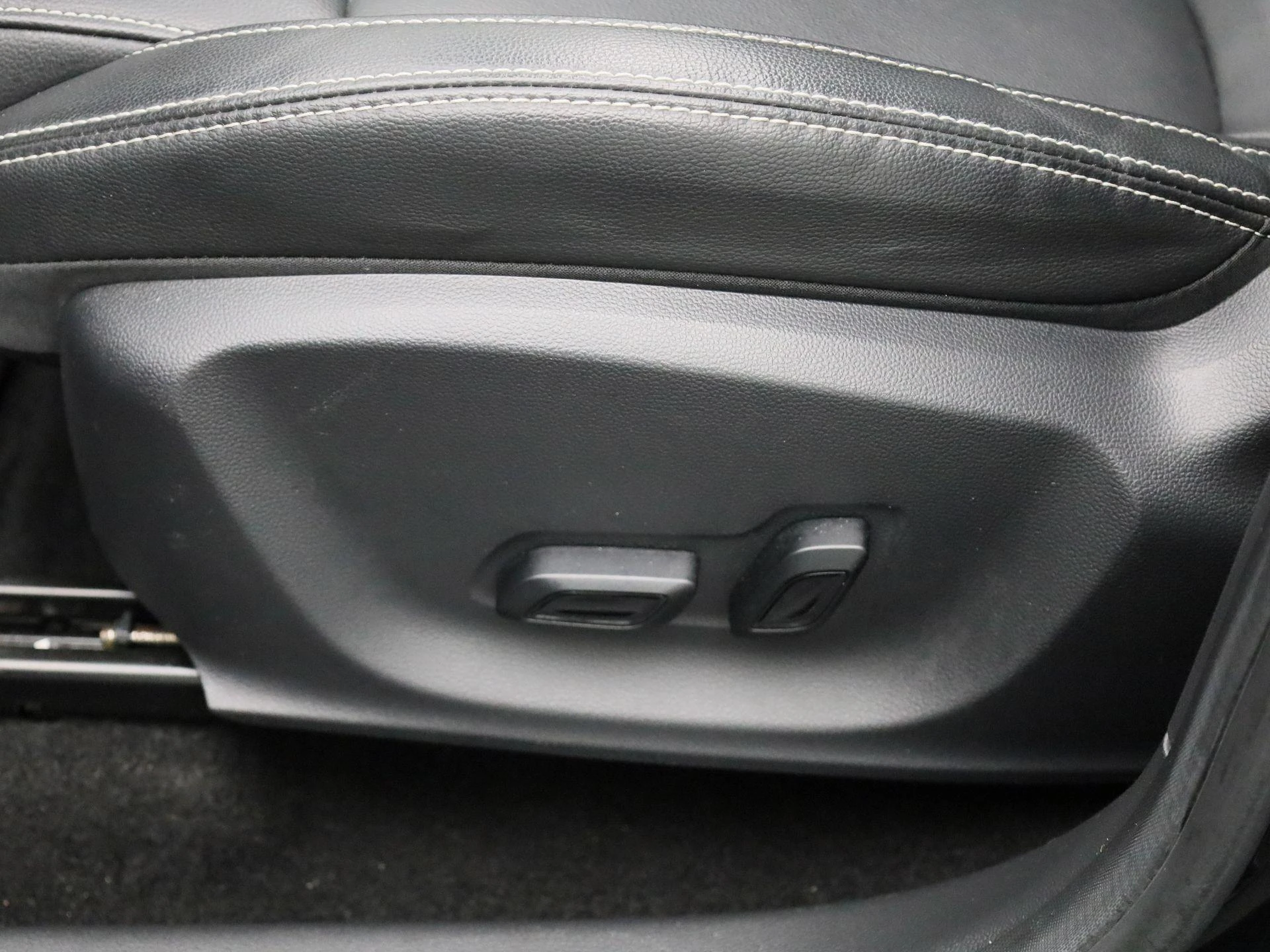 MG-ZS EV-image-28
