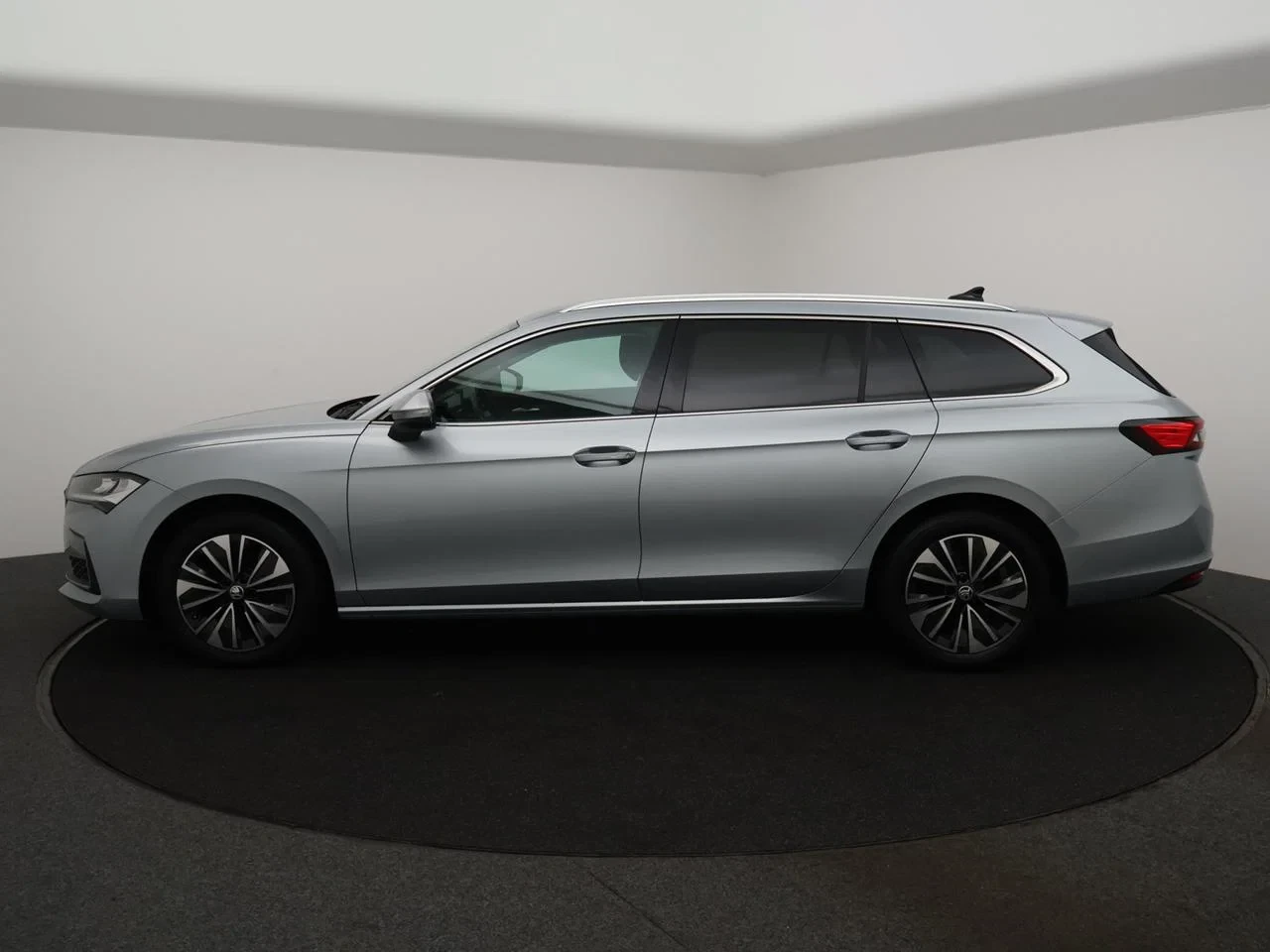 Škoda-Superb-image-3