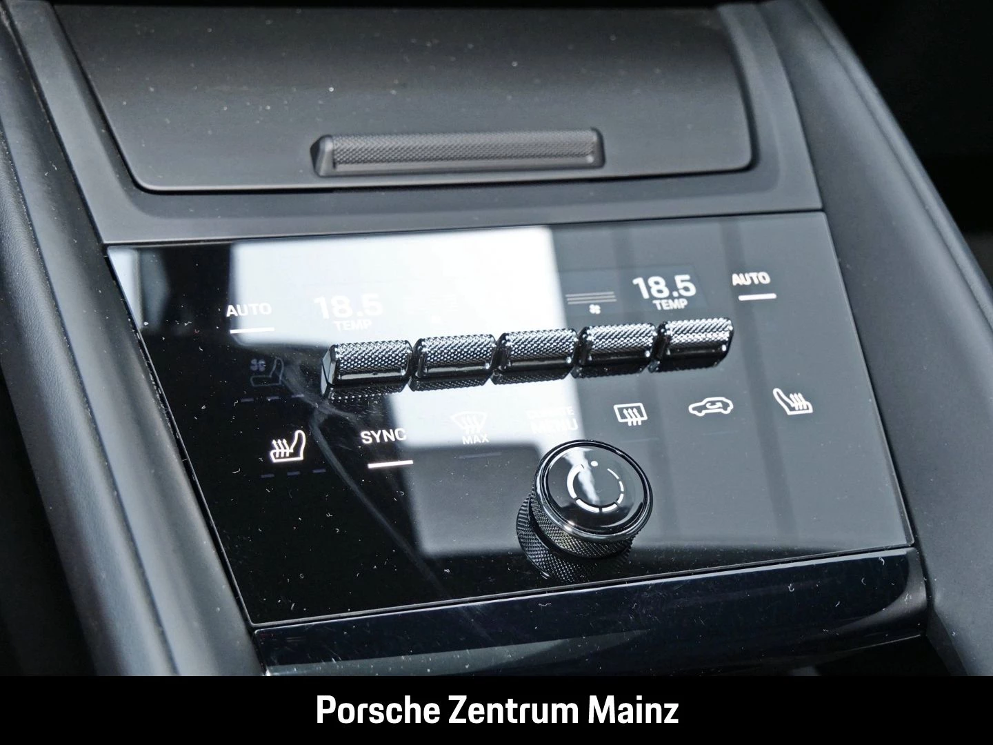 Porsche Macan 4 Luftfederung PASM 21-Zoll LED-Matrix -